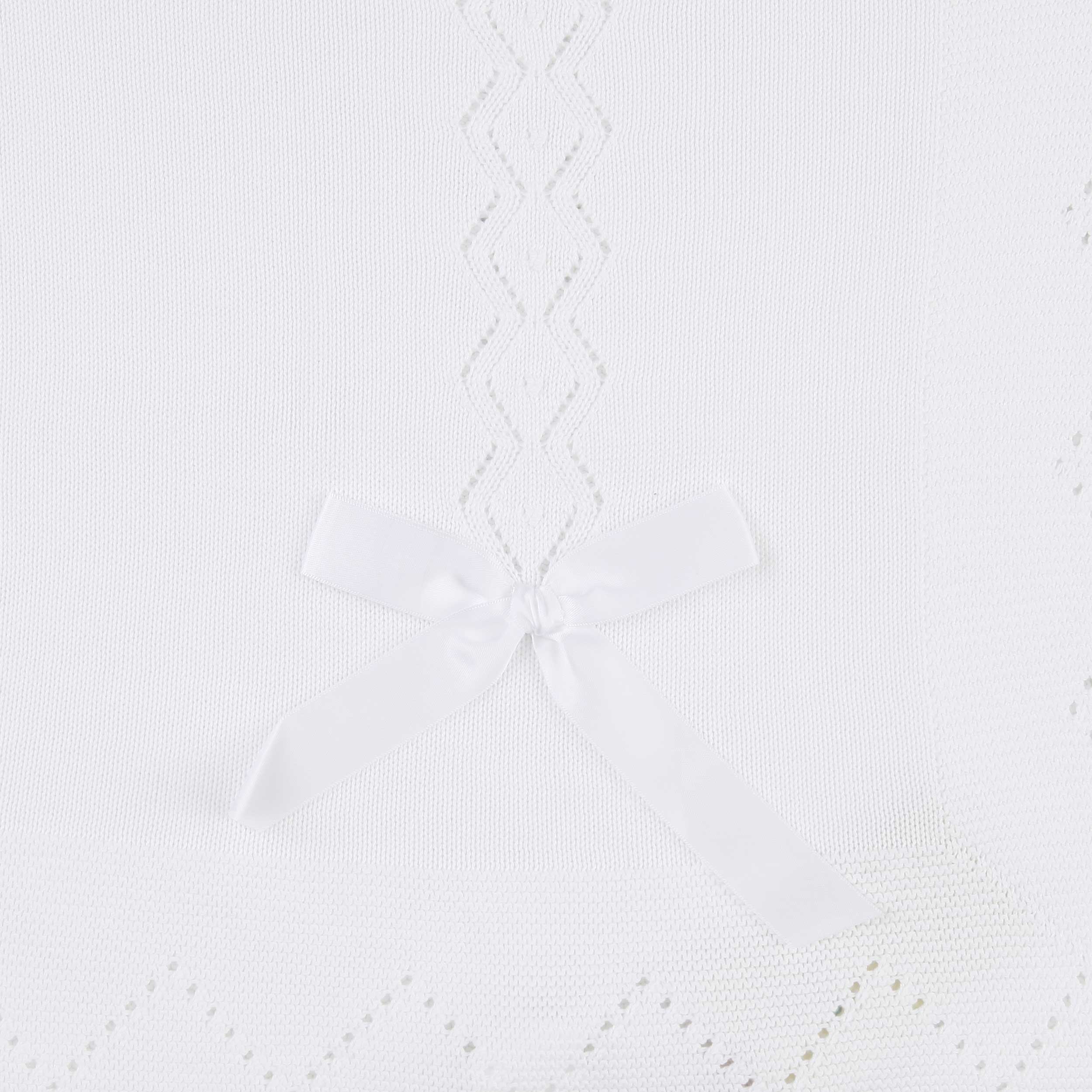 White Cover with PECESA Signature Workmanship