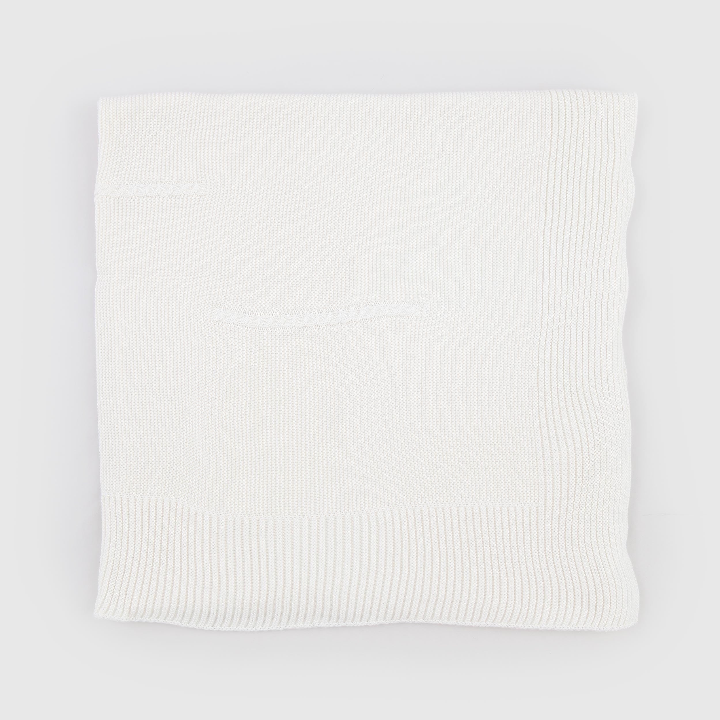 Copertina con Lavorazione ai Ferri Firmata PECESA