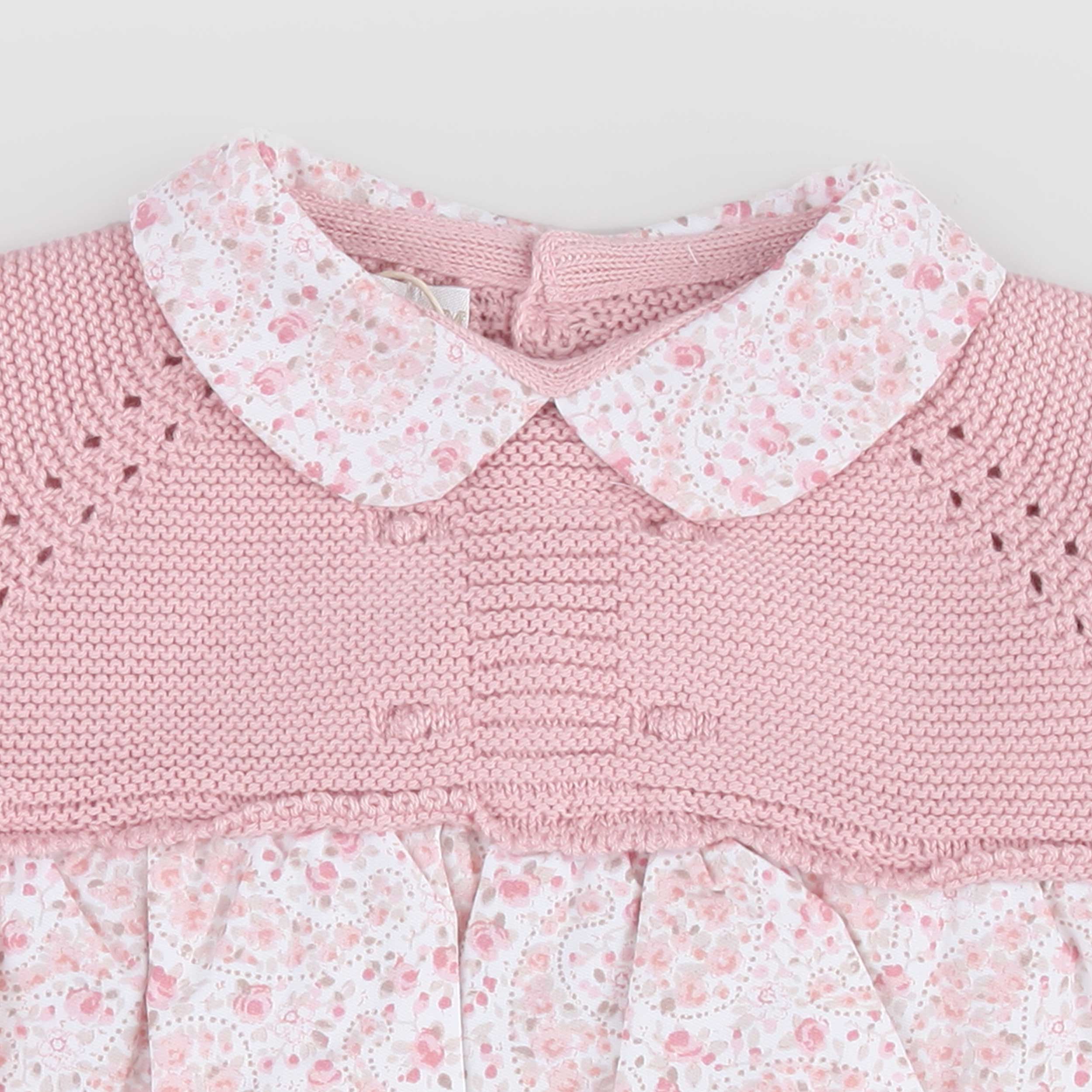 Pagliaccetto Rosa Lavorato ai Ferri Firmato PECESA