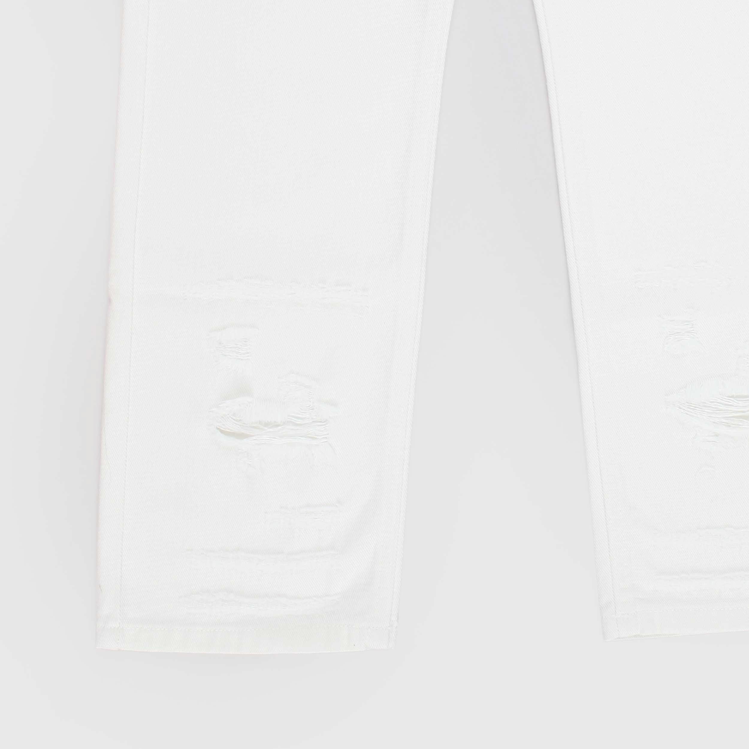 Jeans Bianco e Strappo sul Fondo Firmato JOHN RICHMOND