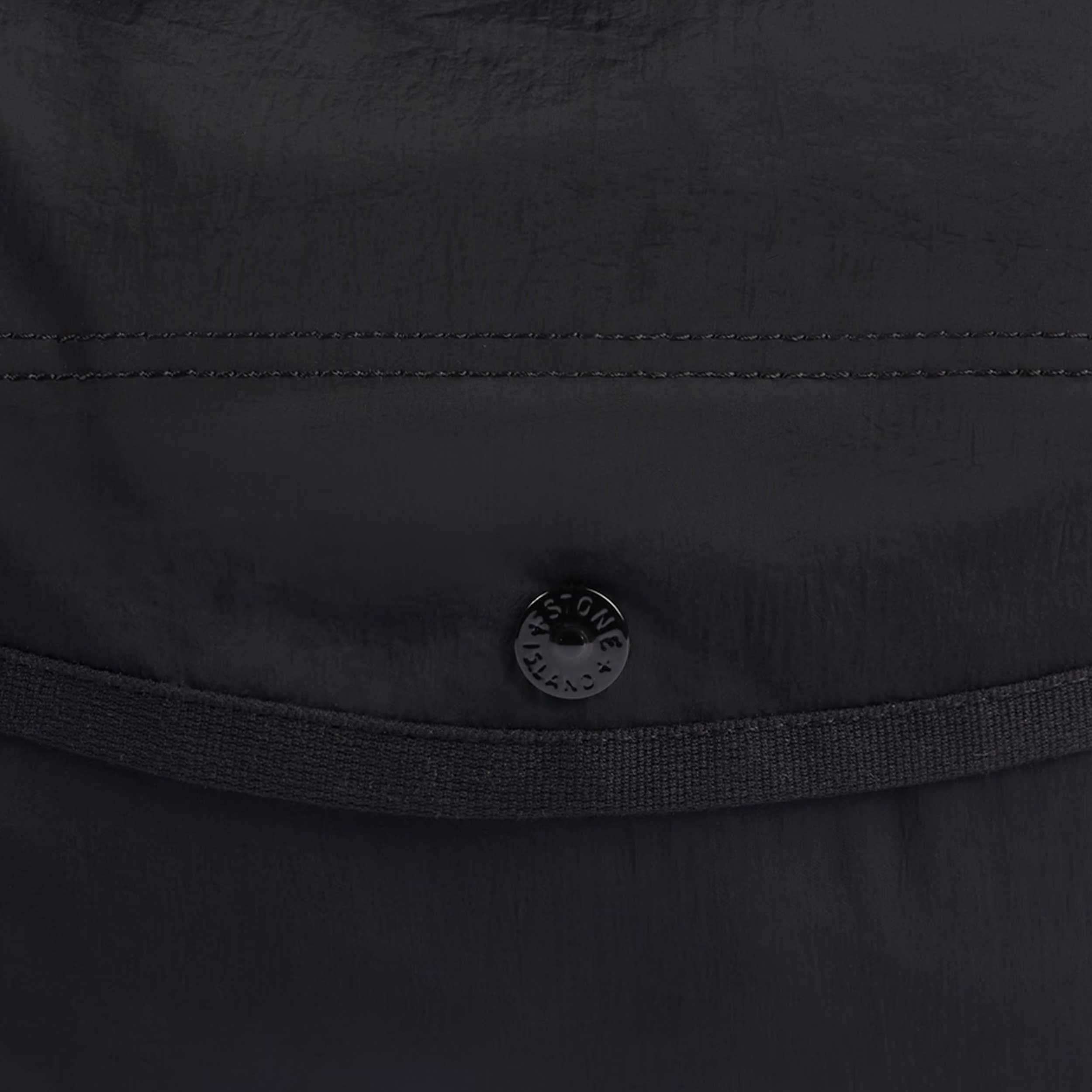 Zaino Nero Con Logo Tono Su Tono Firmato STONE ISLAND