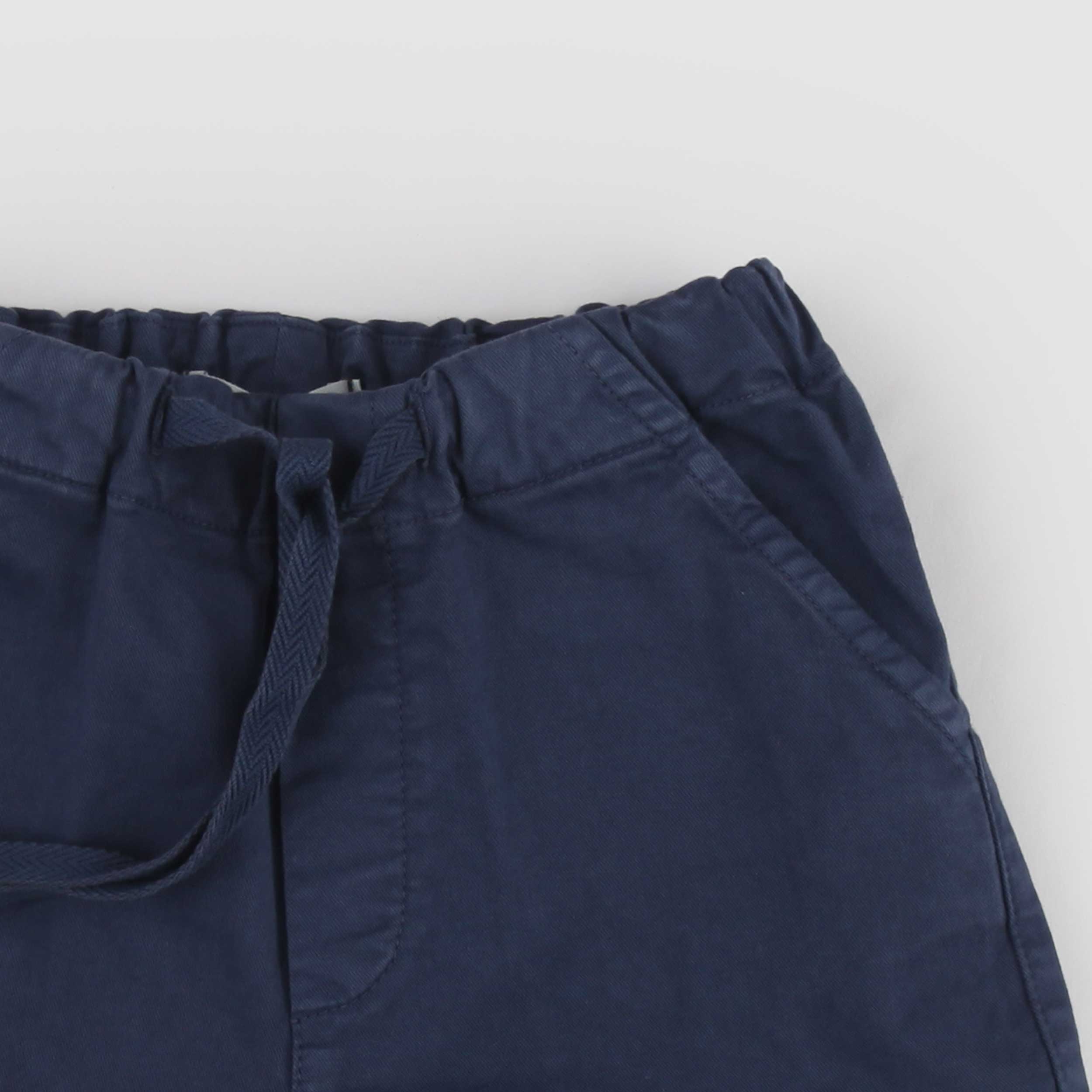 ZHOE AND TOBIAH Blue Bermuda Shorts with Flap Closure