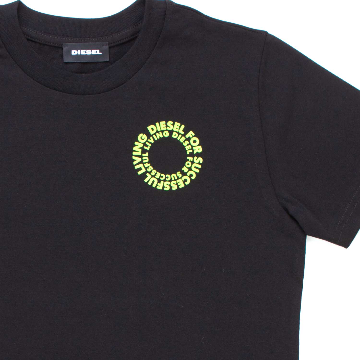 T-SHIRT NERA STAMPA TEEN E BAMBINO - annameglio.com abbigliamento moda