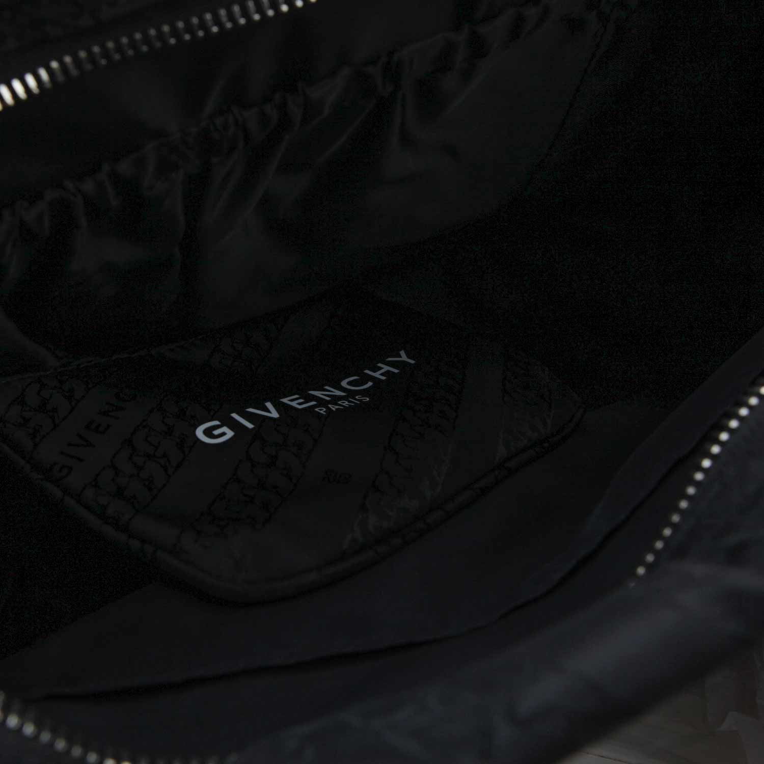 BORSA FASCIATOIO A TRACOLLA NERA - annameglio.com abbigliamento moda