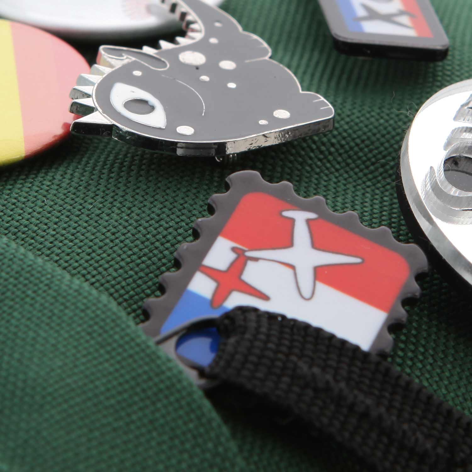 ZAINO VERDE CON SPILLE BAMBINA E TEENAGER - annameglio.com abbigliamento moda