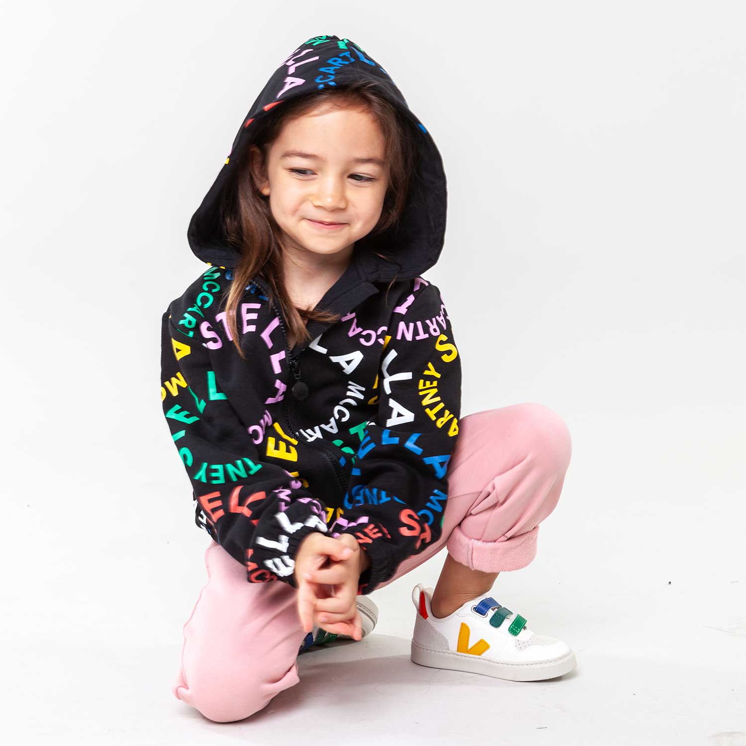 Felpa hoodie nera con loghi Stella multicolor - annameglio.com abbigliamento moda