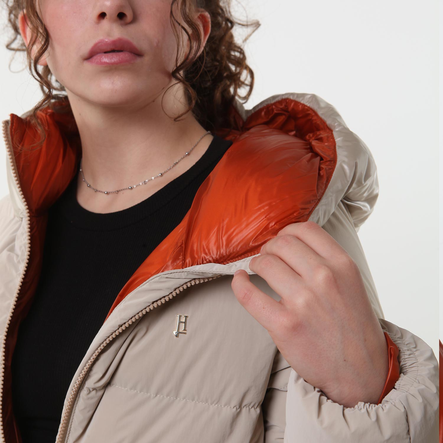 Piumino lungo Herno beige chiaro e arancione - annameglio.com abbigliamento moda