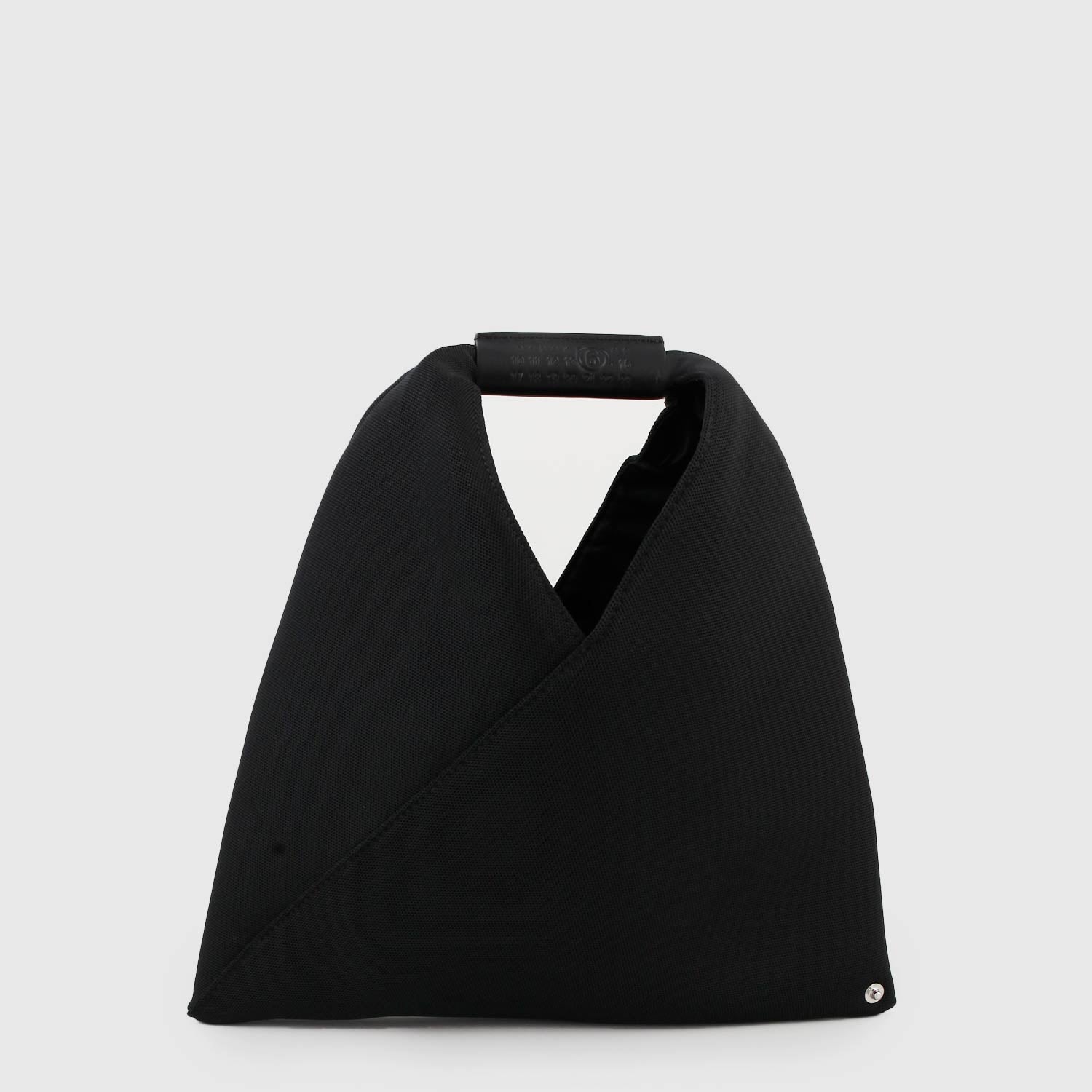 borsa a mano con silhouette triangolare - annameglio.com abbigliamento moda