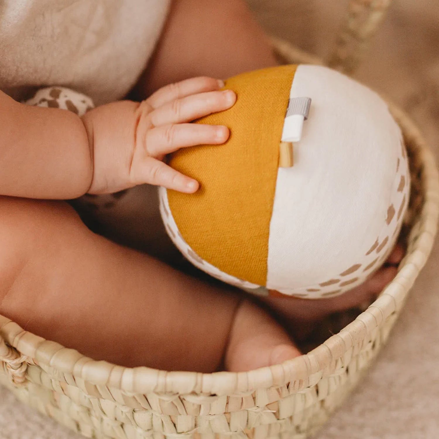 Palla con sonaglio stile giraffa - annameglio.com abbigliamento moda