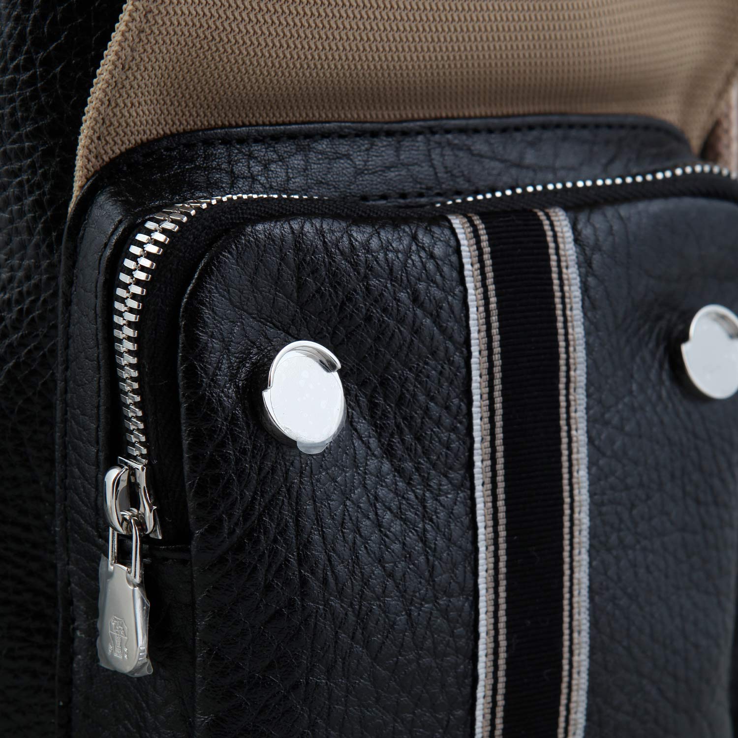 zaino in pelle con finiture in nylon - annameglio.com abbigliamento moda