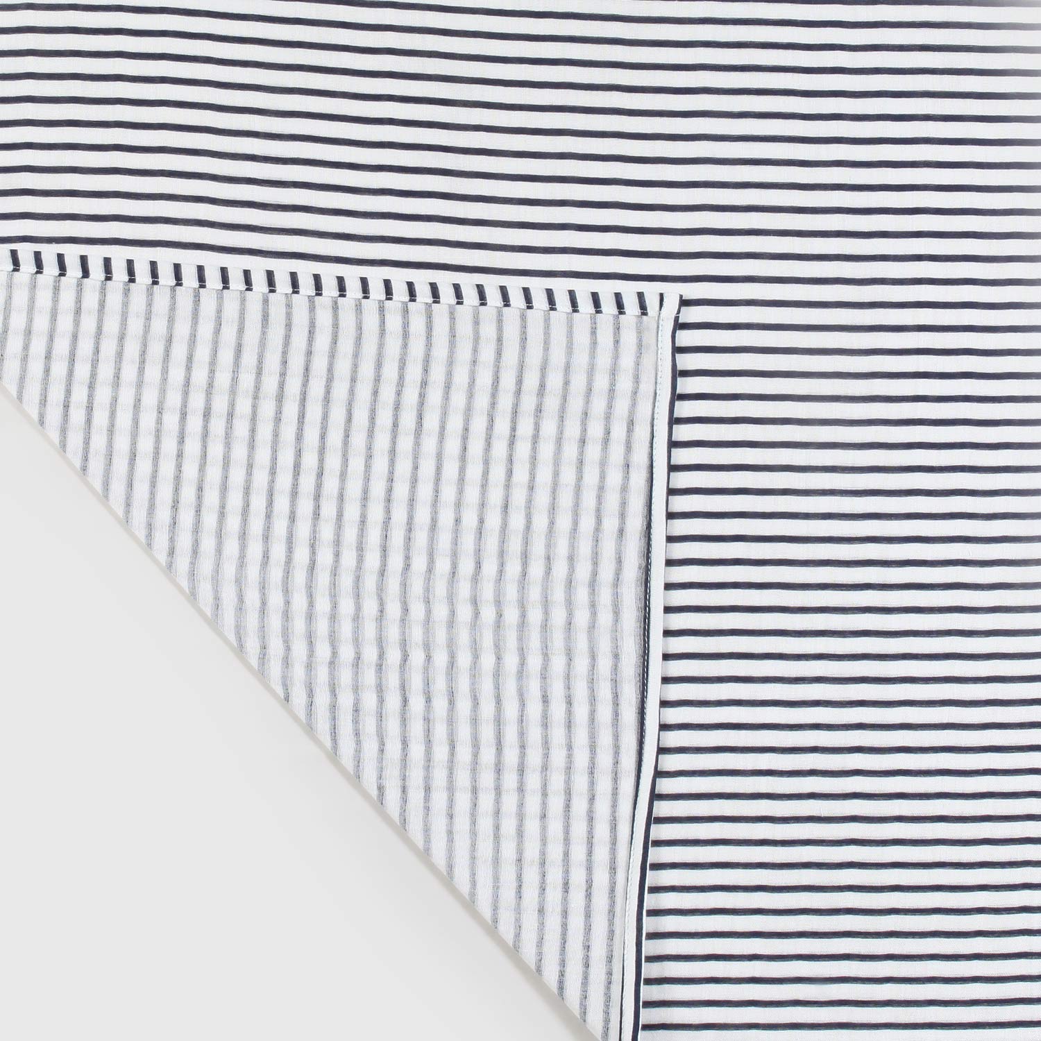 copertina a righe blu e bianche - annameglio.com abbigliamento moda