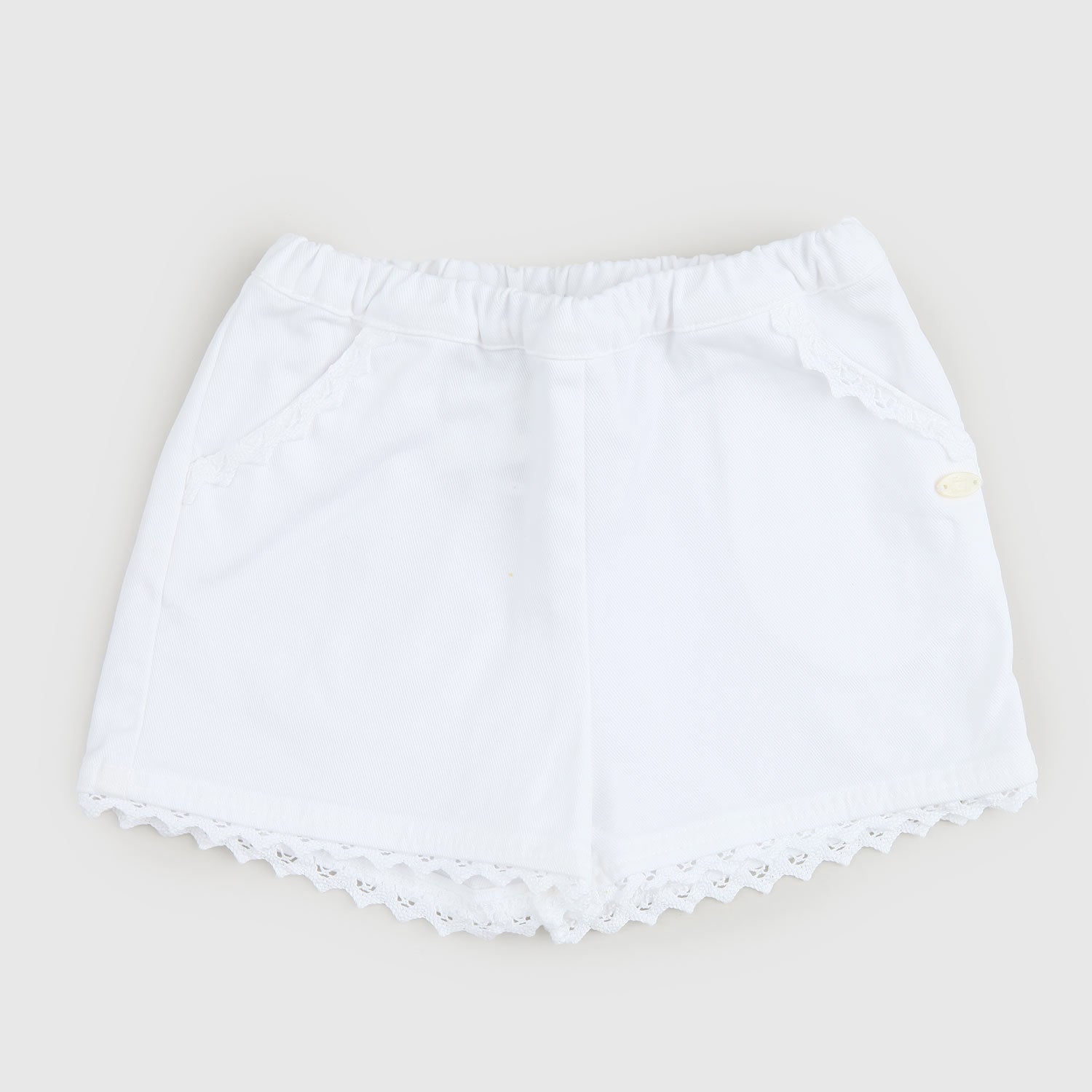 Shorts Bianchi con orli ricamati - annameglio.com abbigliamento moda