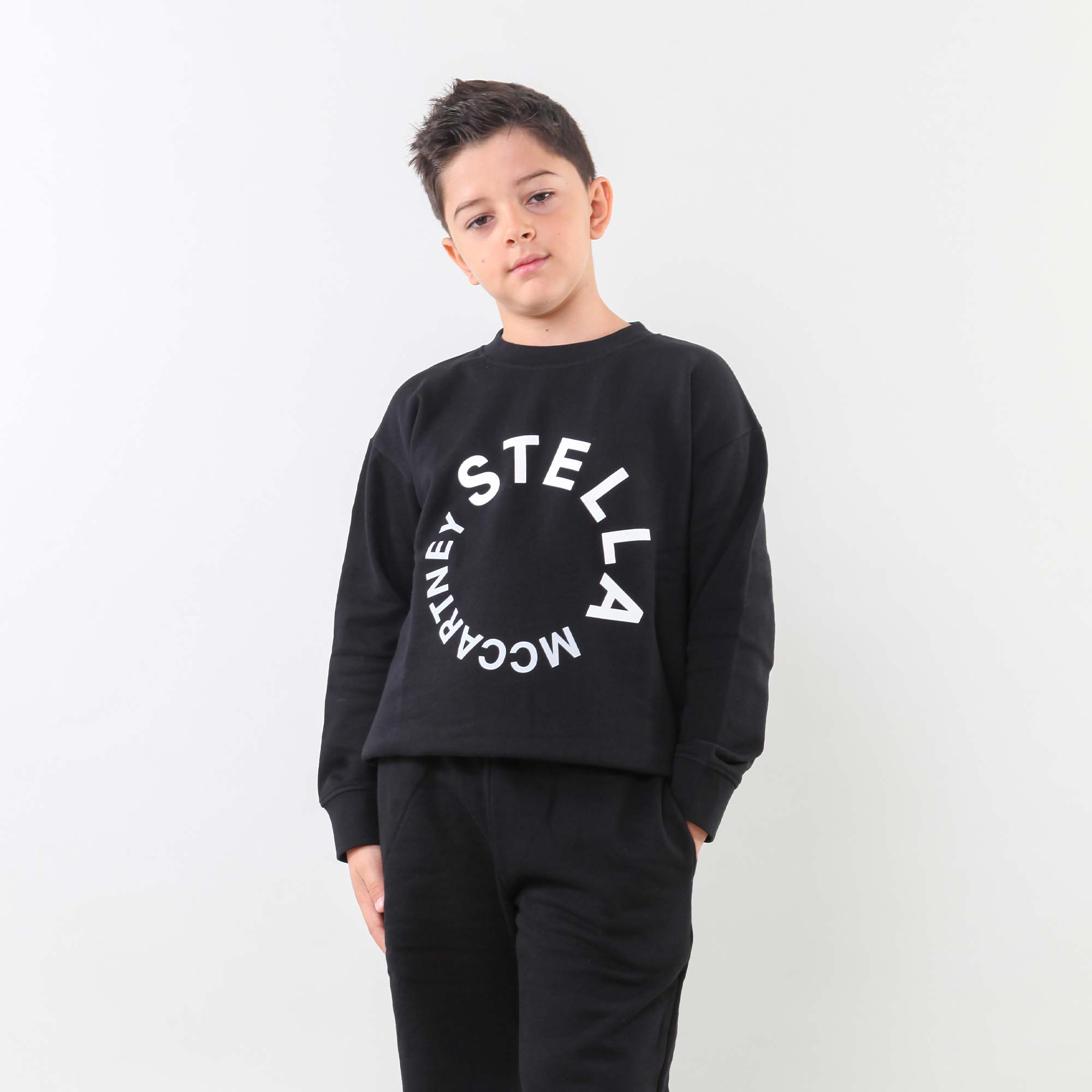 Felpa nera con logo circolare bianco - annameglio.com abbigliamento moda