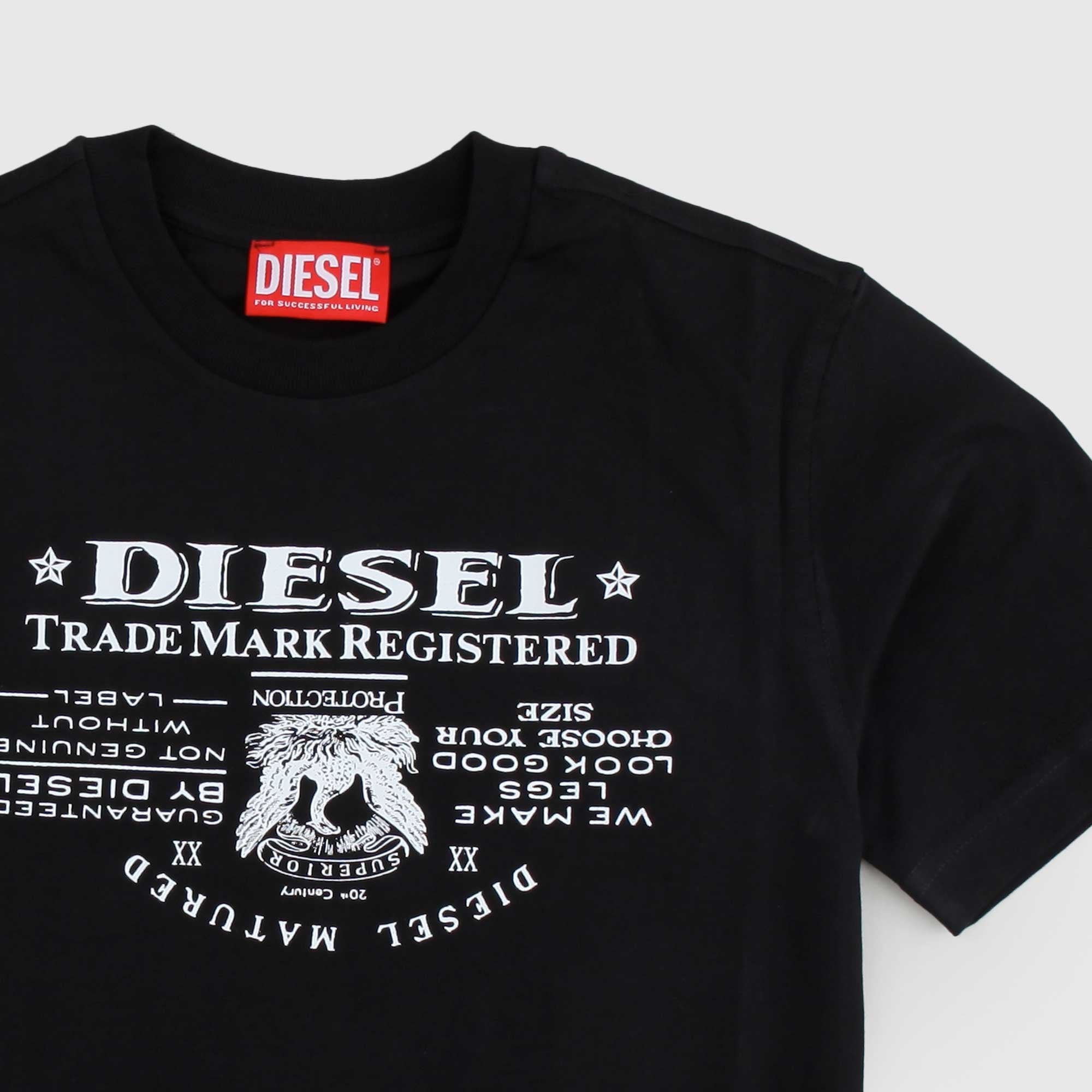 T-shirt nera con scritta  firmata DIESEL - annameglio.com abbigliamento moda