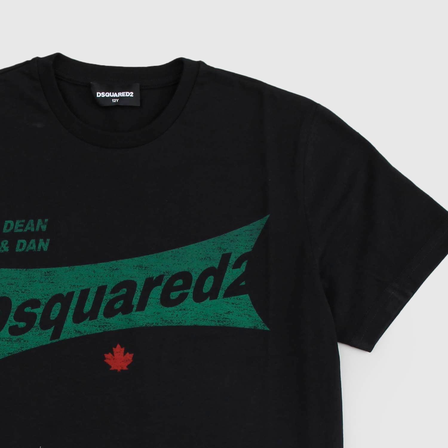 T-shirt nera con striscia verde - annameglio.com abbigliamento moda