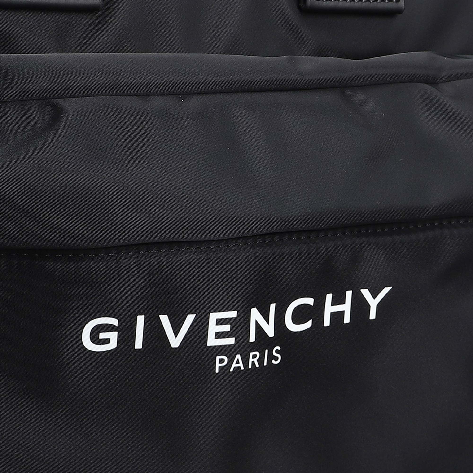 Borsa fasciatoio nera con logo con accessori - annameglio.com abbigliamento moda