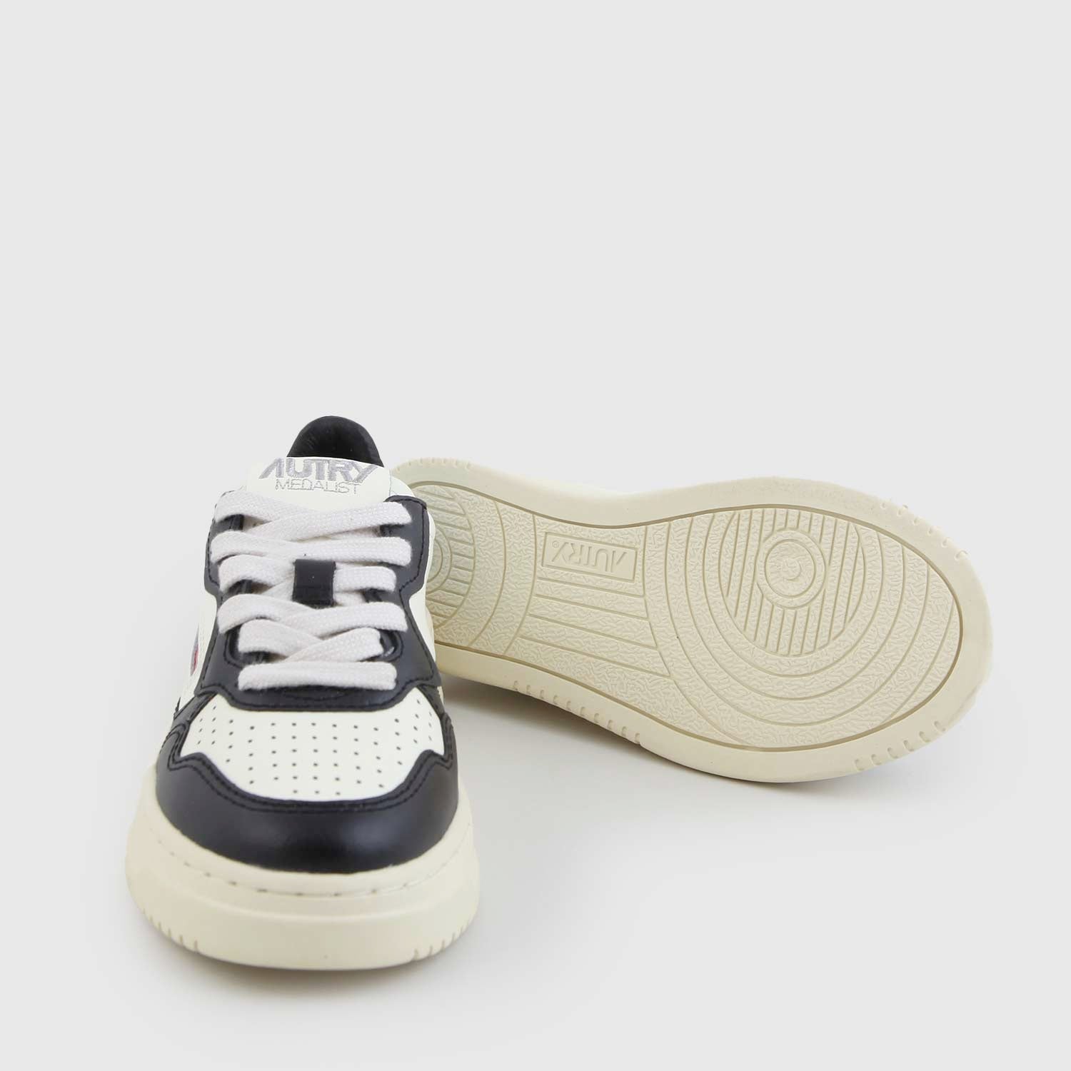 Sneakers Medalist low pelle bianca, nera e blu - annameglio.com abbigliamento moda