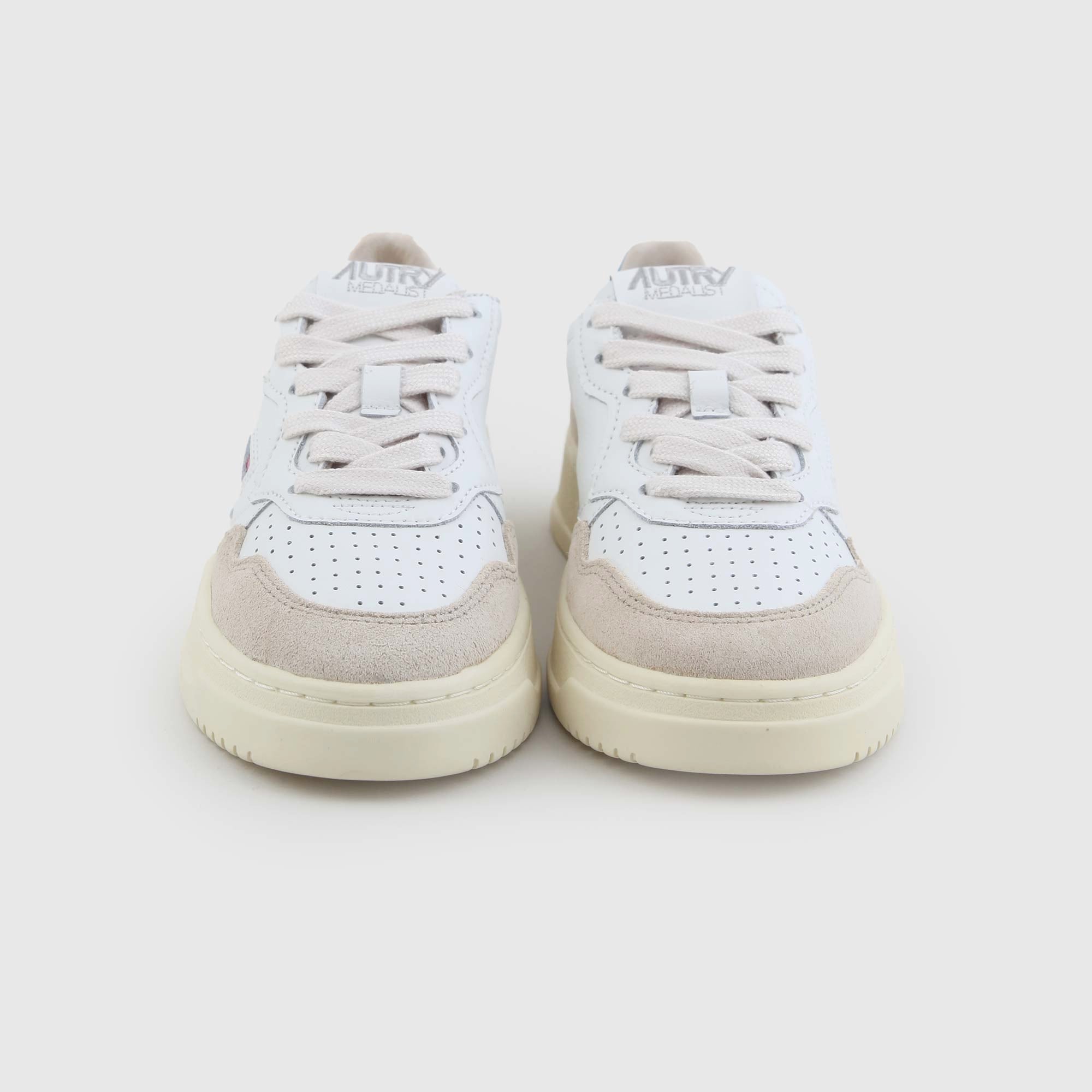 Sneakers medalist low bianche beige e celeste - annameglio.com abbigliamento moda