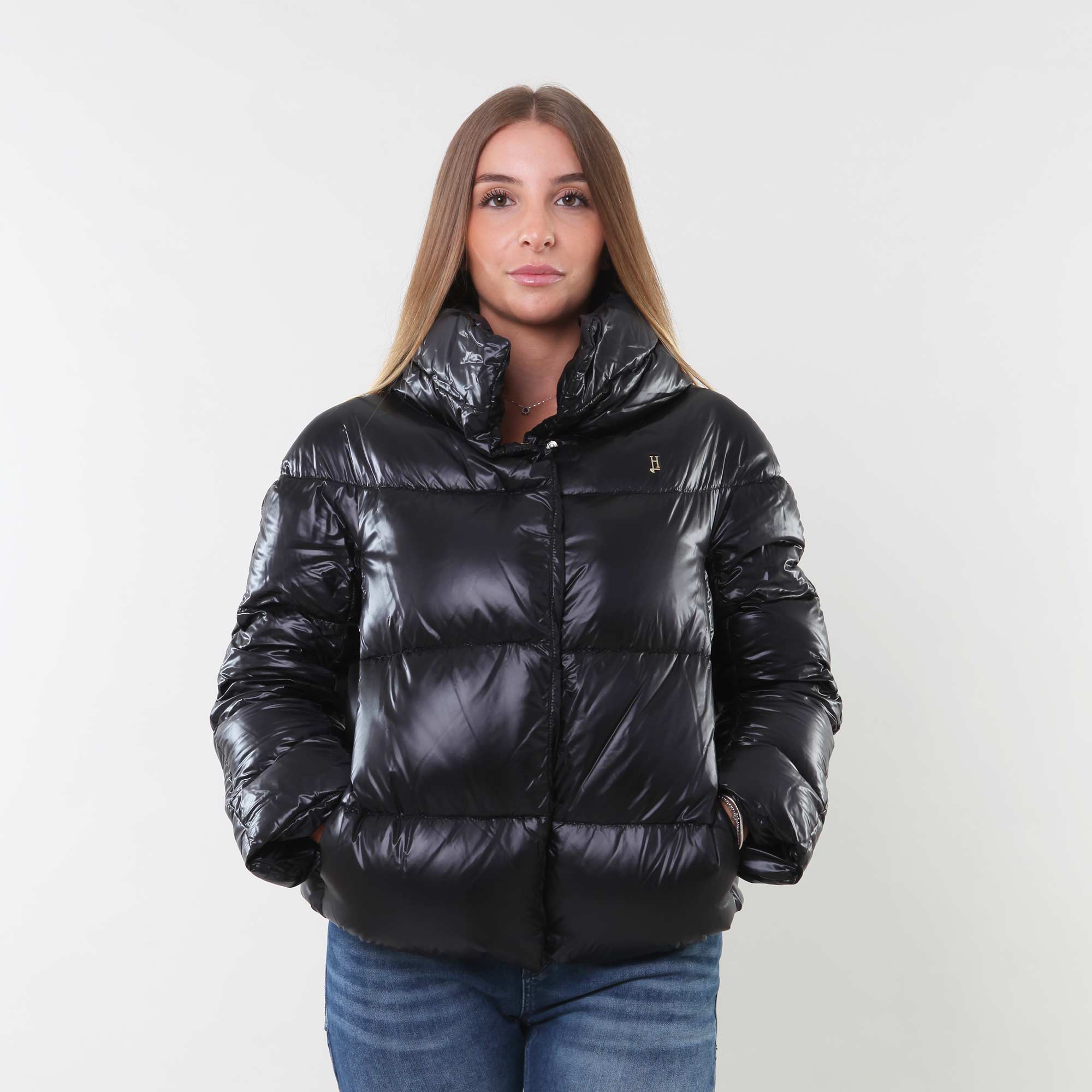 Piumino corto nero in light nylon - annameglio.com abbigliamento moda