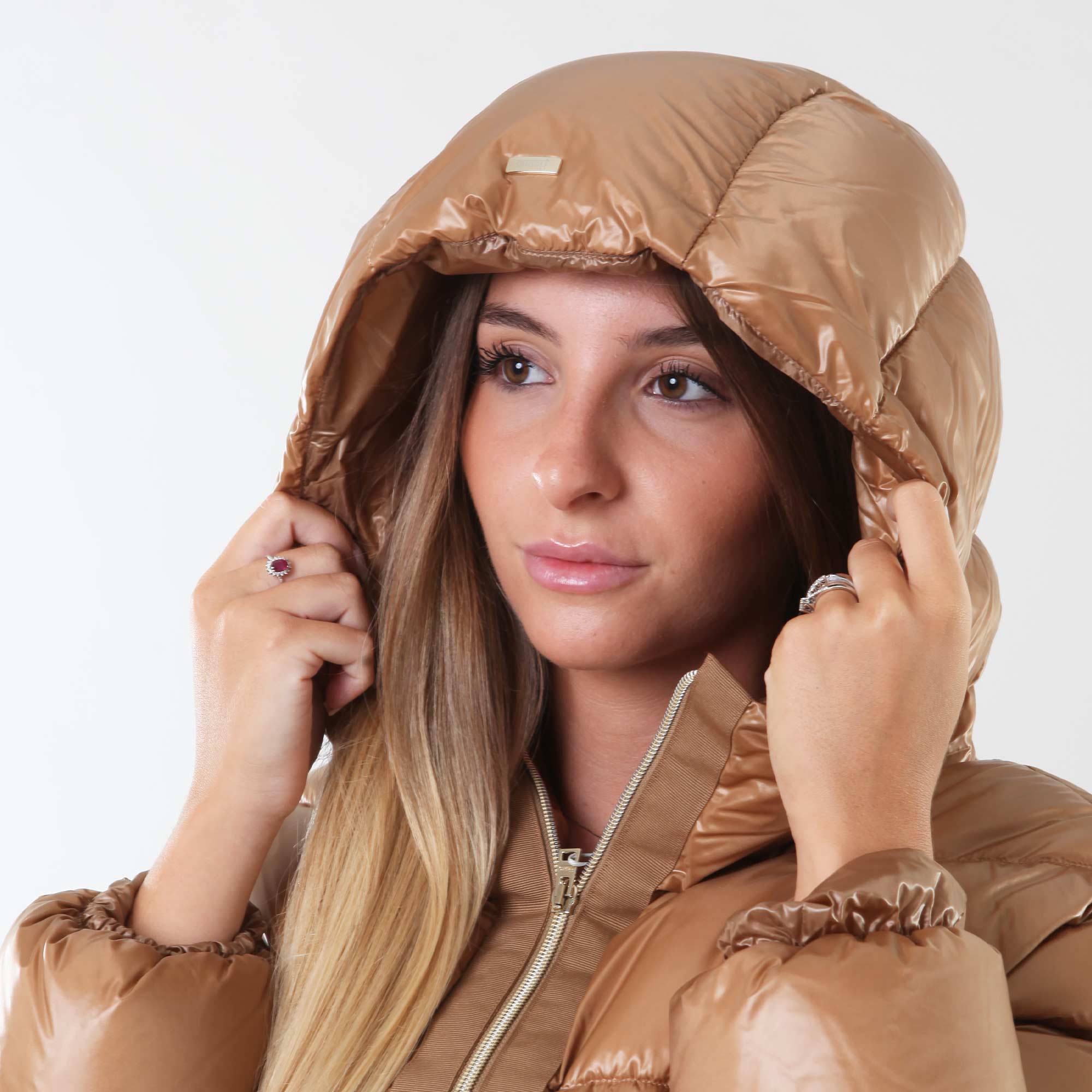 Piumino cappa cammello in light nylon - annameglio.com abbigliamento moda