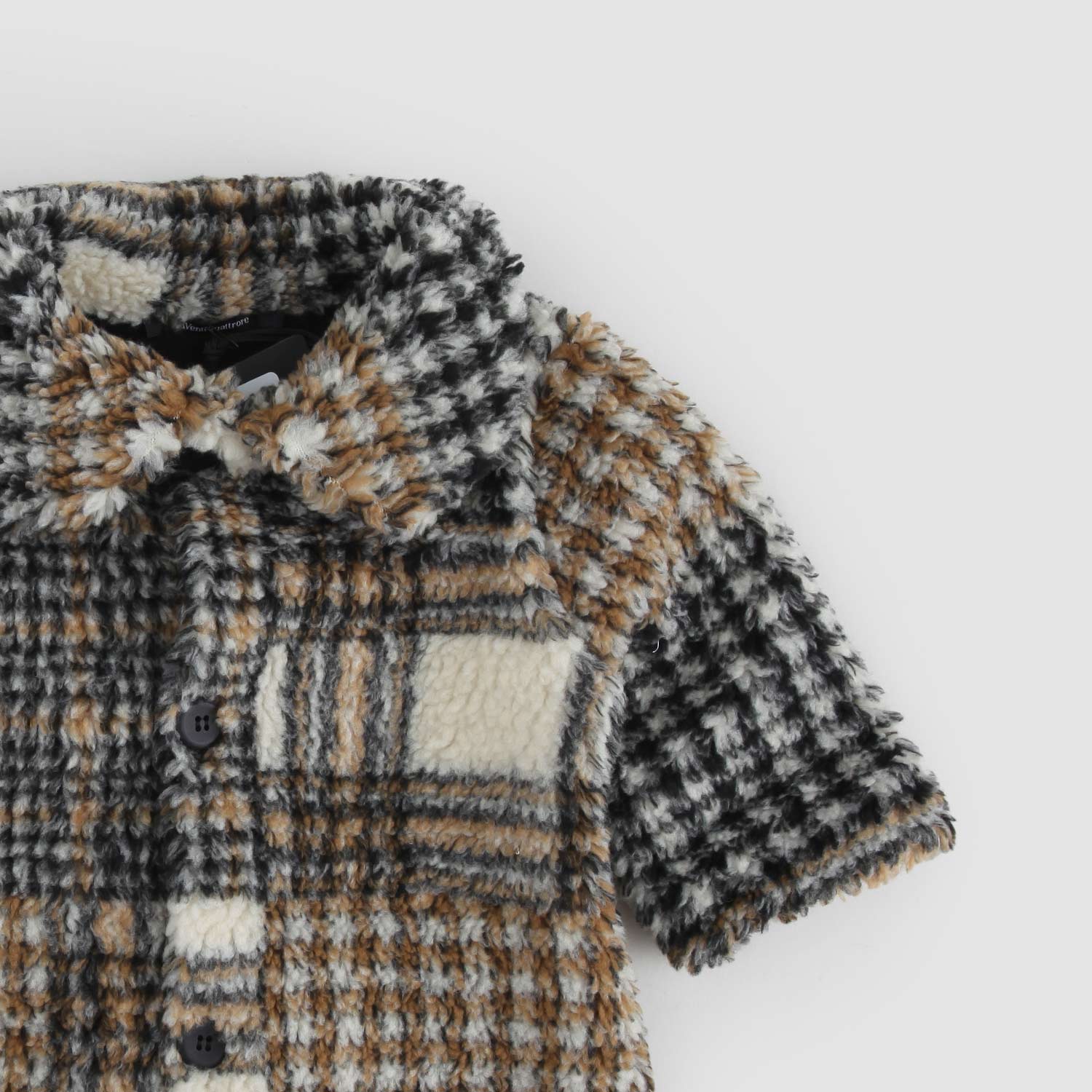 Cappotto ecopelliccia patchwork con bottoni unisex - annameglio.com abbigliamento moda