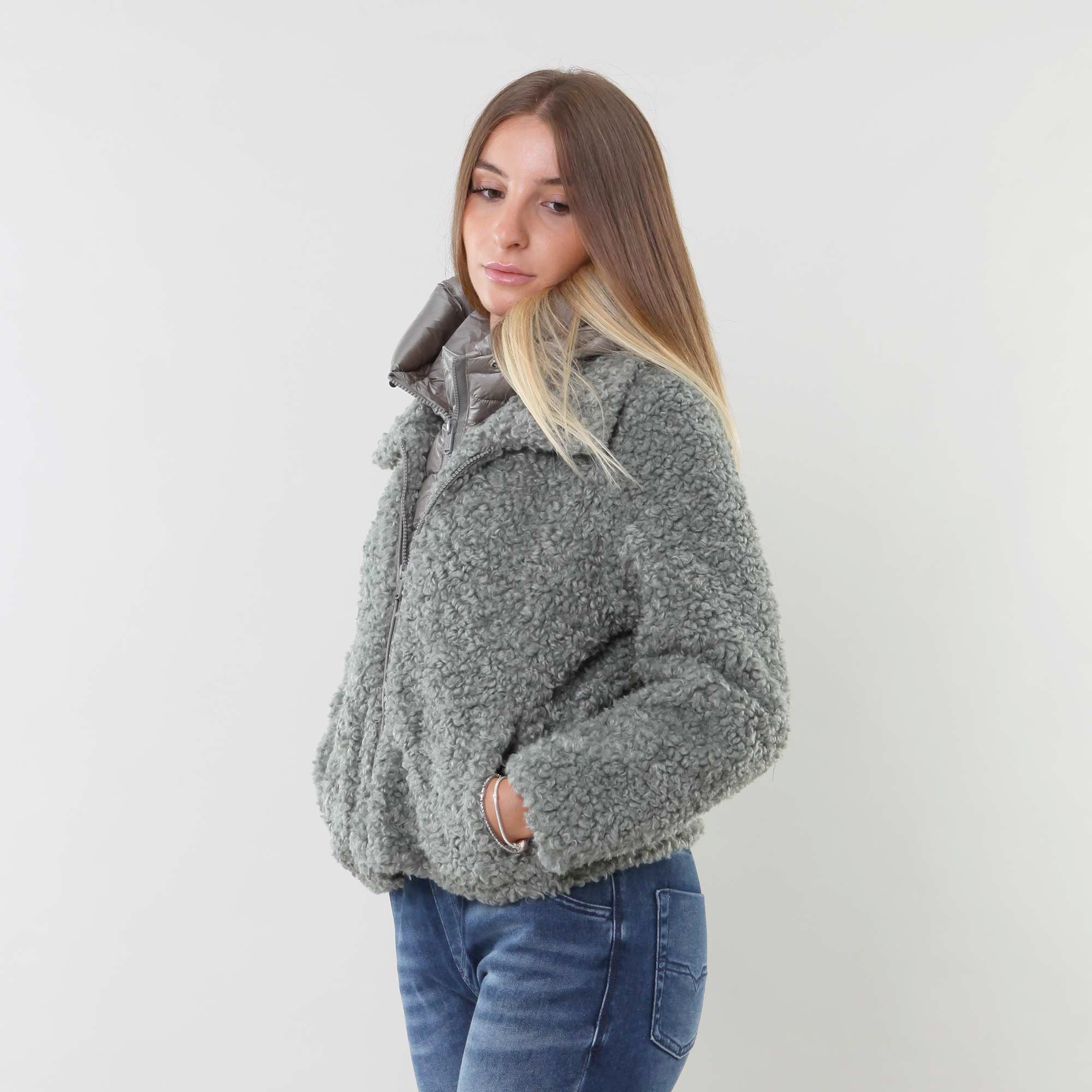 Cappotto corto in sherpa fleece verde lithium - annameglio.com abbigliamento moda