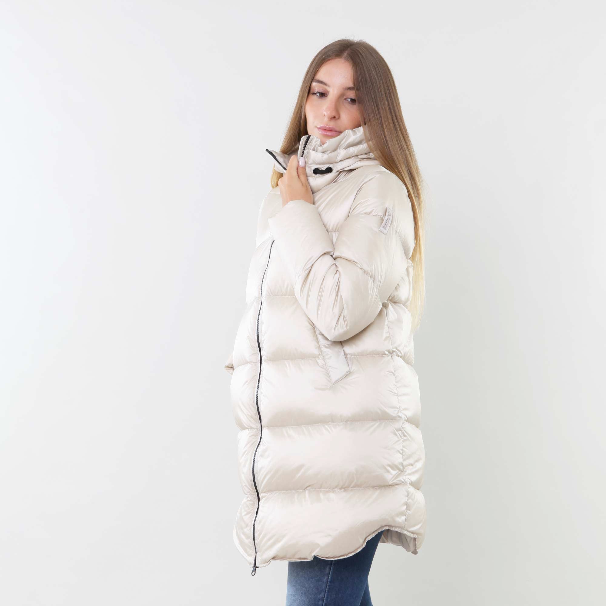 Piumino lungo grigio crystal con cappuccio - annameglio.com abbigliamento moda