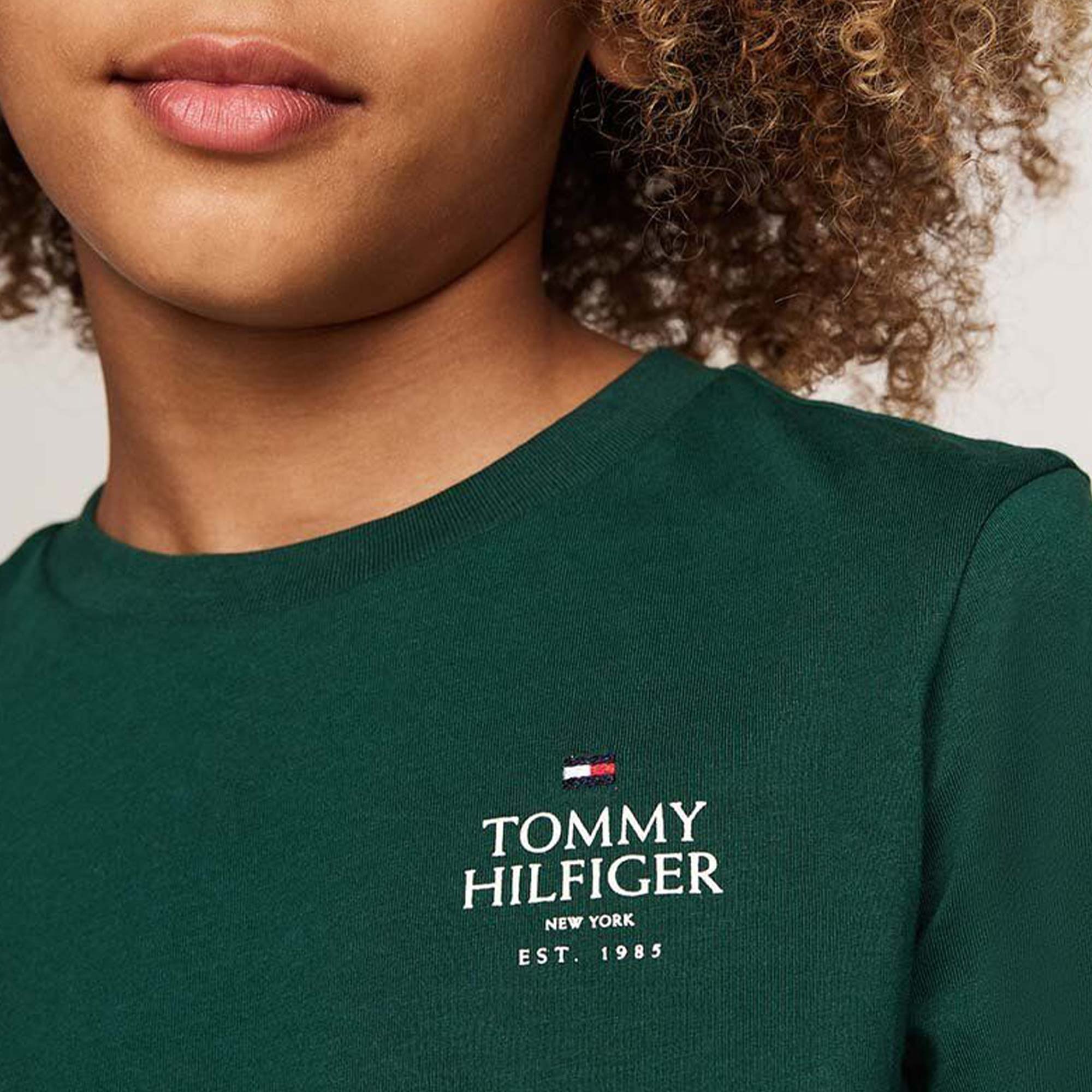 T-shirt Verde Firmata TOMMY HILFIGER - annameglio.com abbigliamento moda