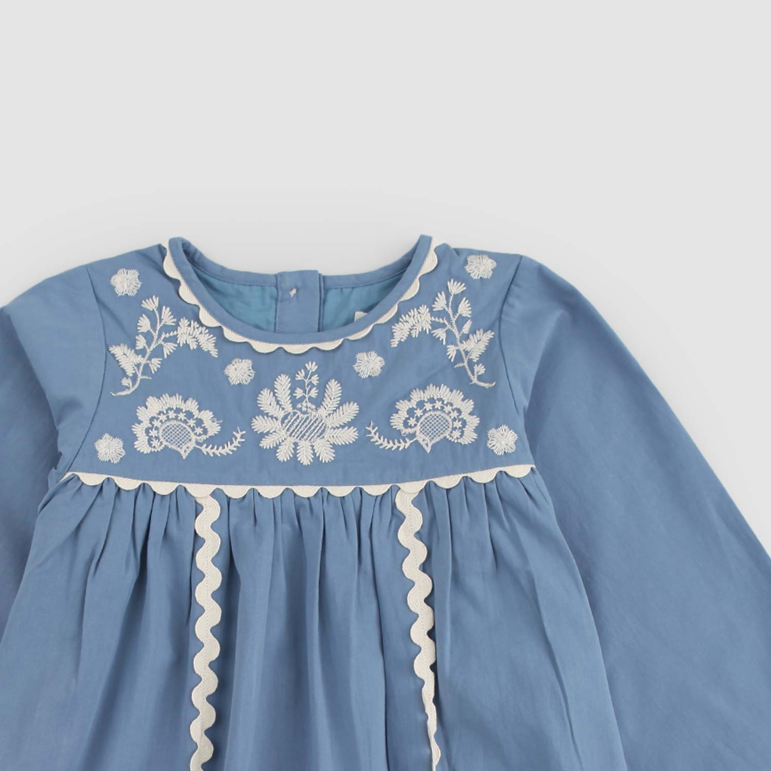 Abito blu con ricami sul petto - annameglio.com abbigliamento moda