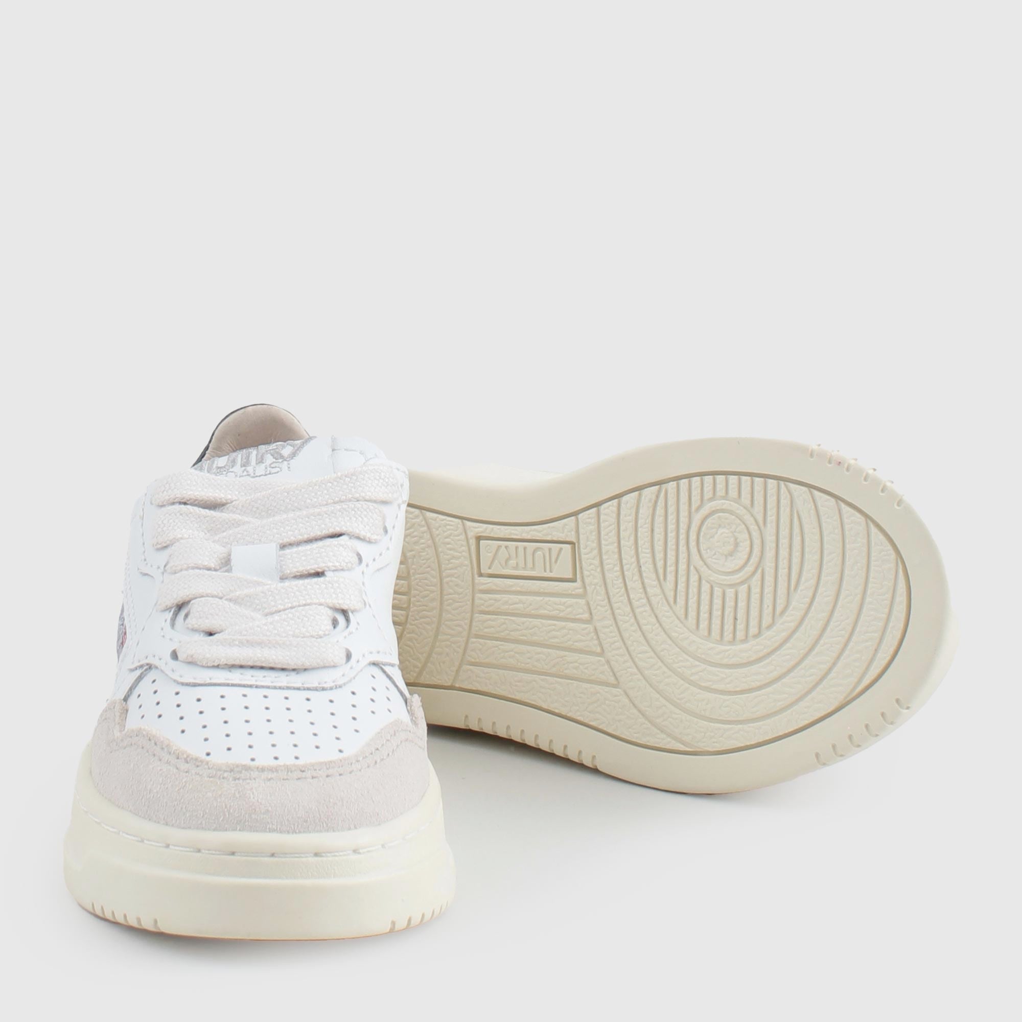 Sneakers Medalist In Suede Firmate AUTRY - annameglio.com abbigliamento moda