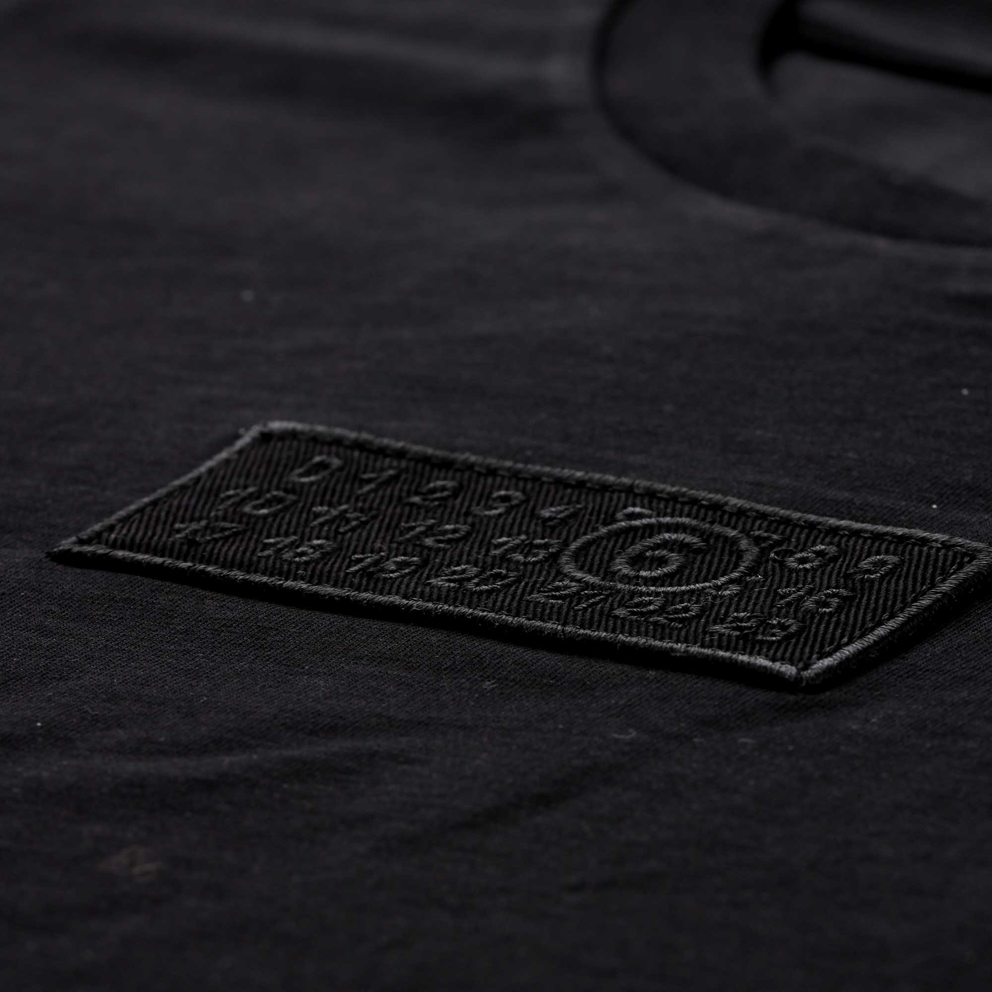 T-shirt Nera E Ricamo Firmata MM6 MAISON MARGIELA - annameglio.com abbigliamento moda