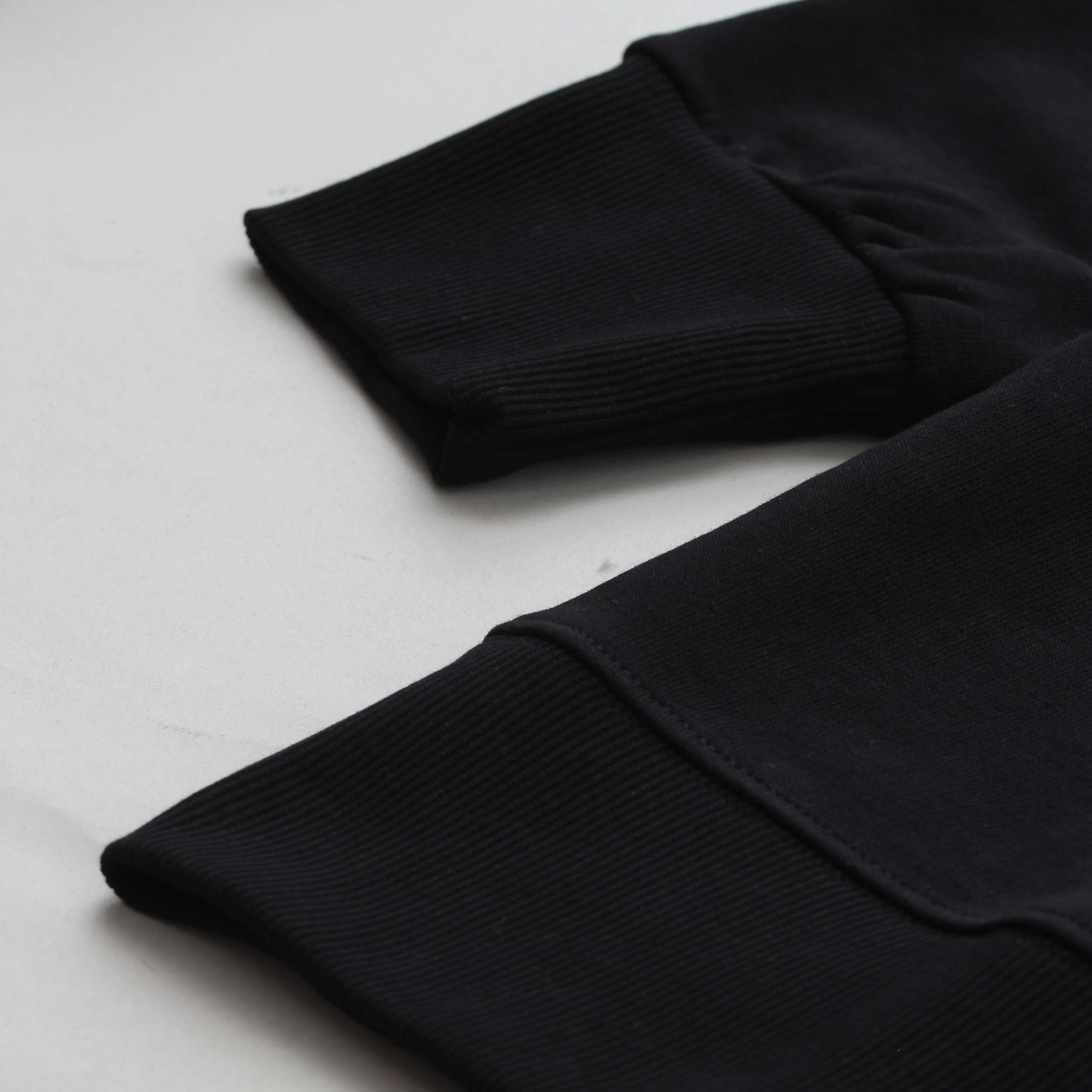 Felpa Nera Con Logo Numeral Firmata Mm6 - annameglio.com abbigliamento moda