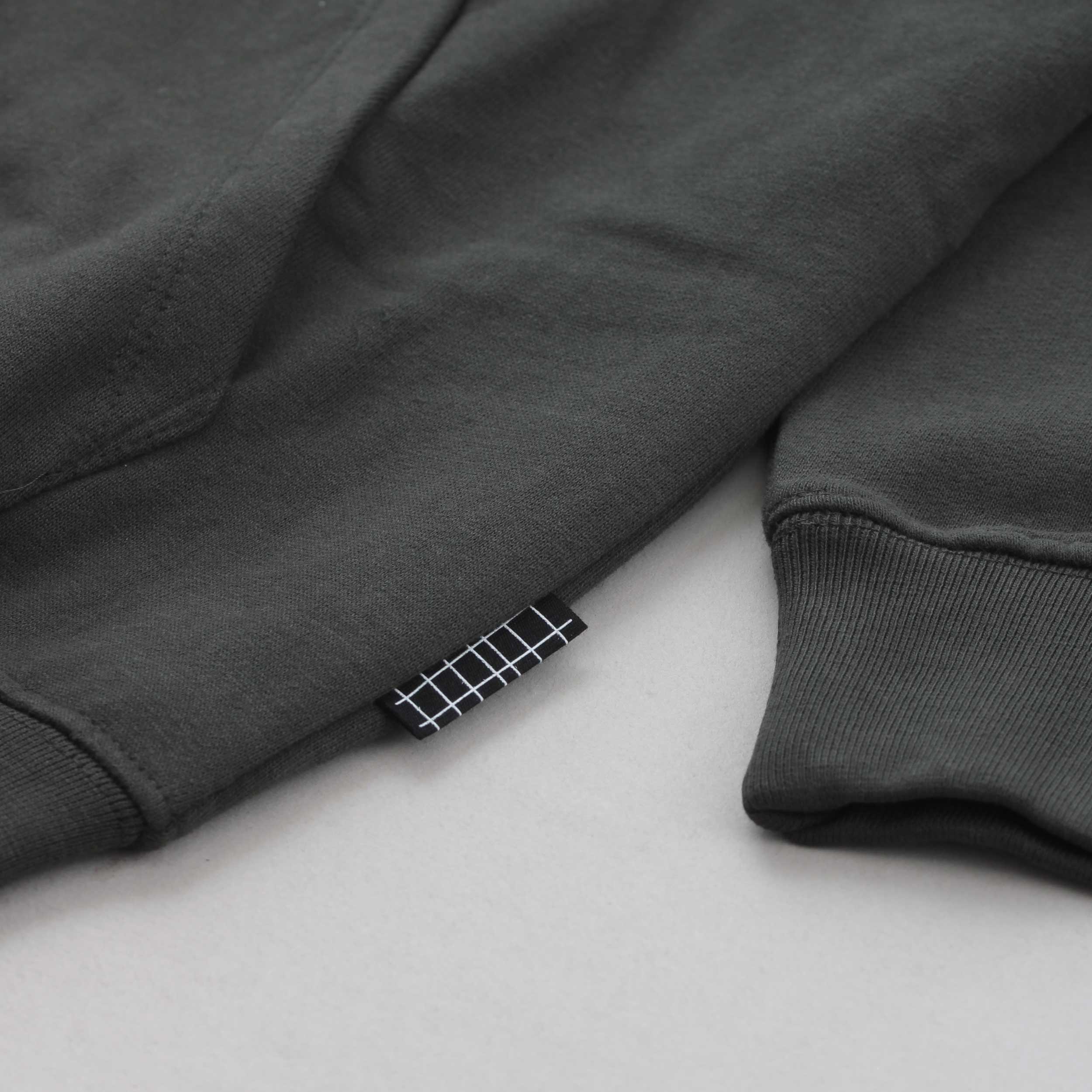 Felpa Verde Con Stampa Sulle Maniche Firmata MOLO - annameglio.com abbigliamento moda