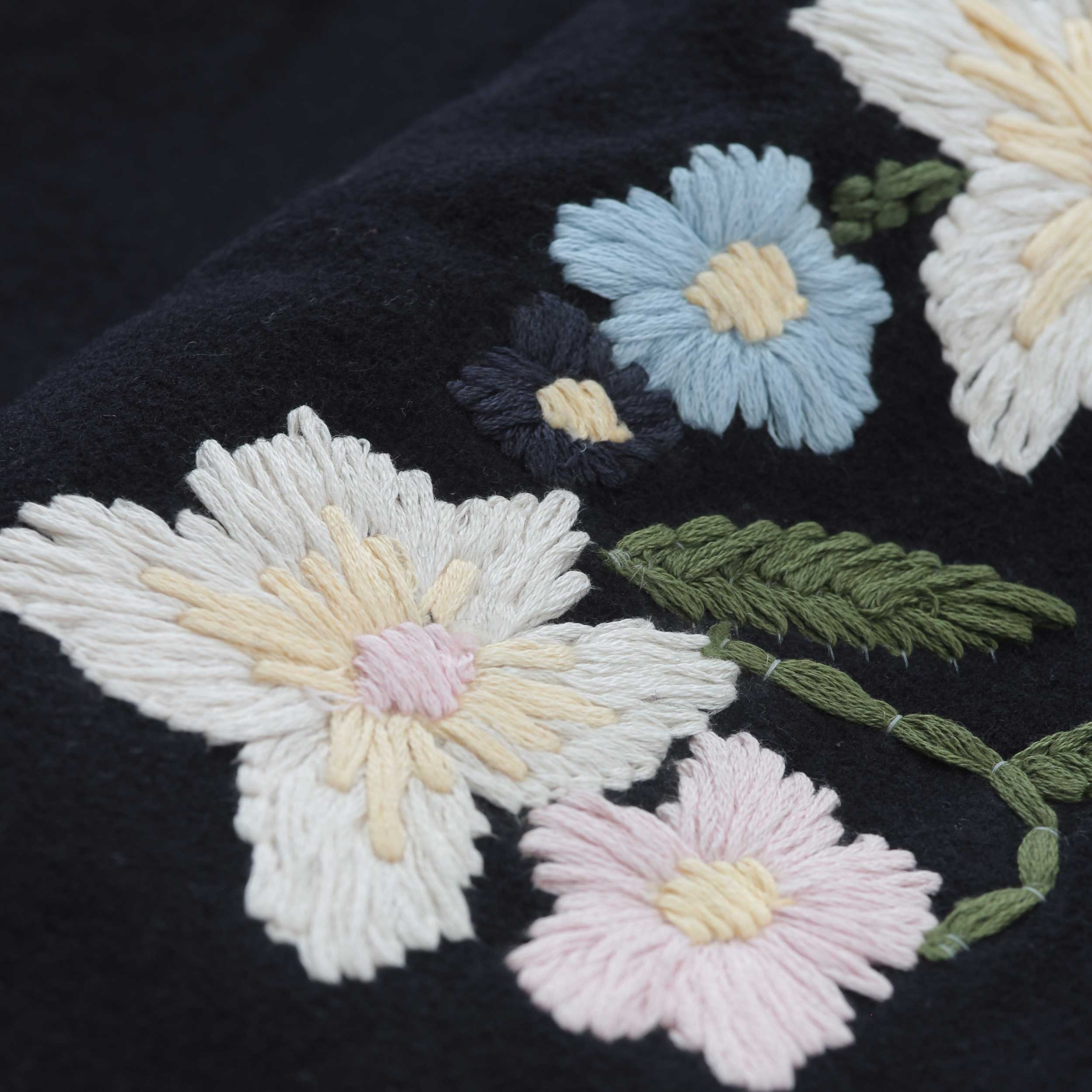 Giacca Nera Con Ricamo Floreale Firmata MOLO - annameglio.com abbigliamento moda