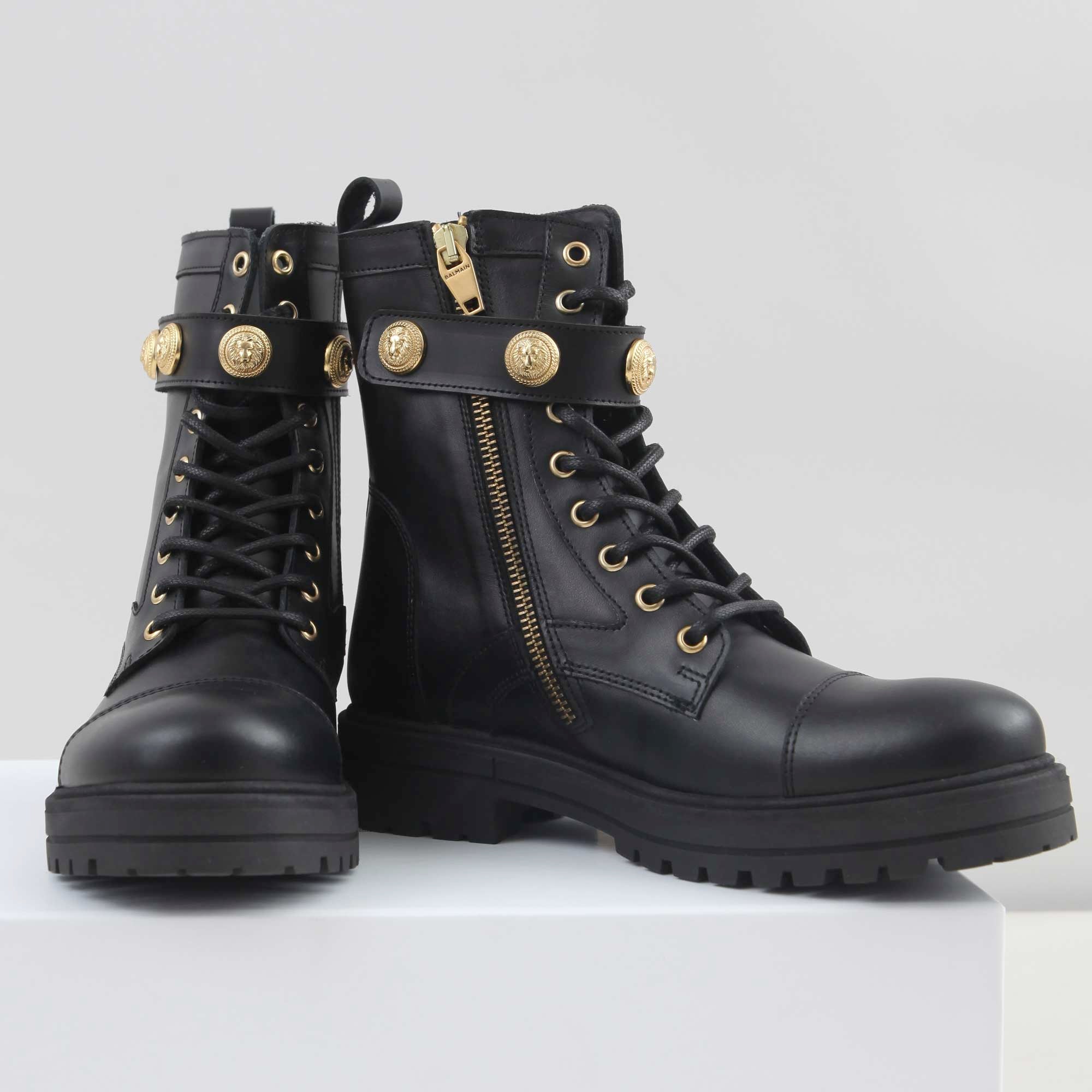 Anfibi Neri Con Bottoni Oro Firmati BALMAIN - annameglio.com abbigliamento moda