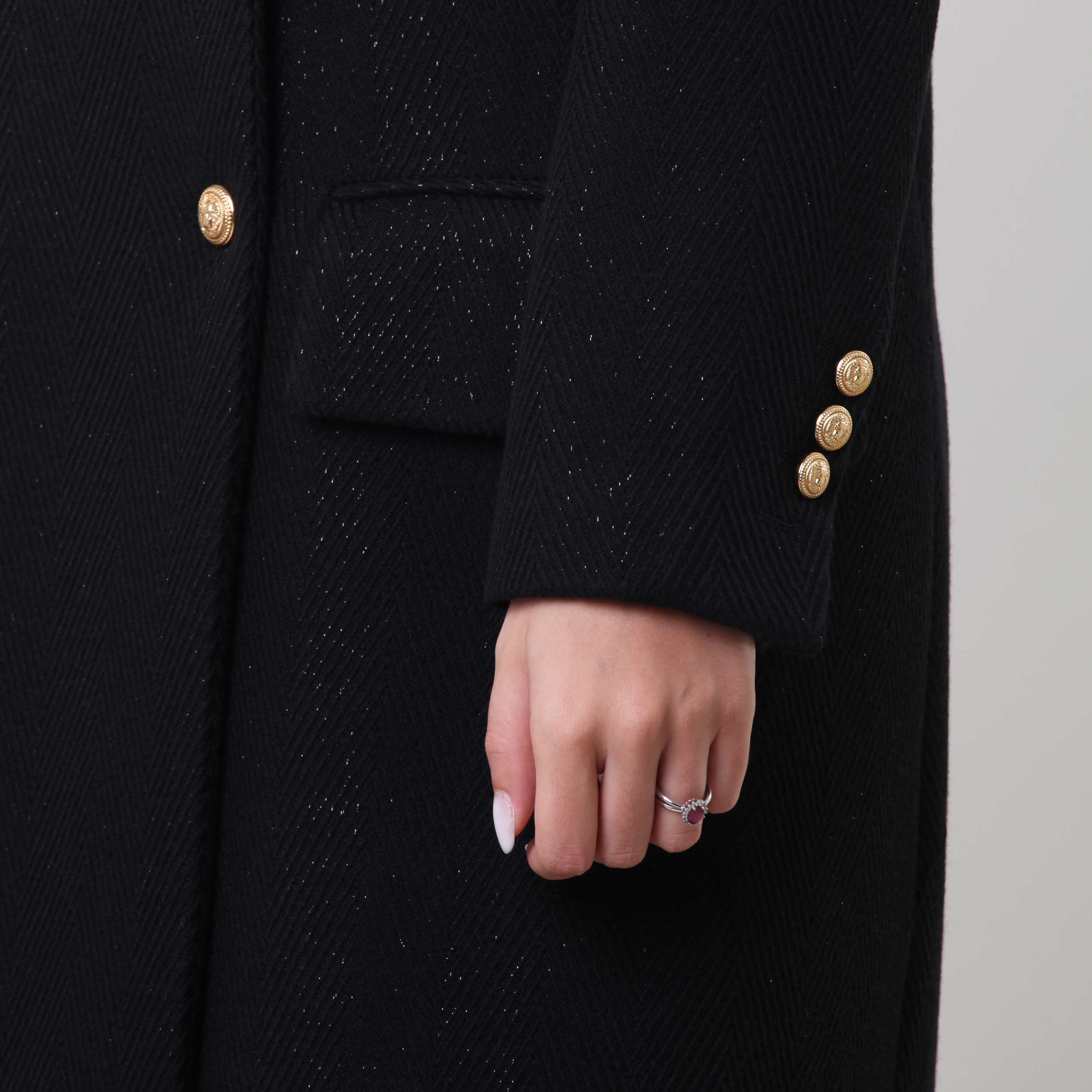 Cappotto Nero Con Bottoni Oro Firmato BALMAIN - annameglio.com abbigliamento moda