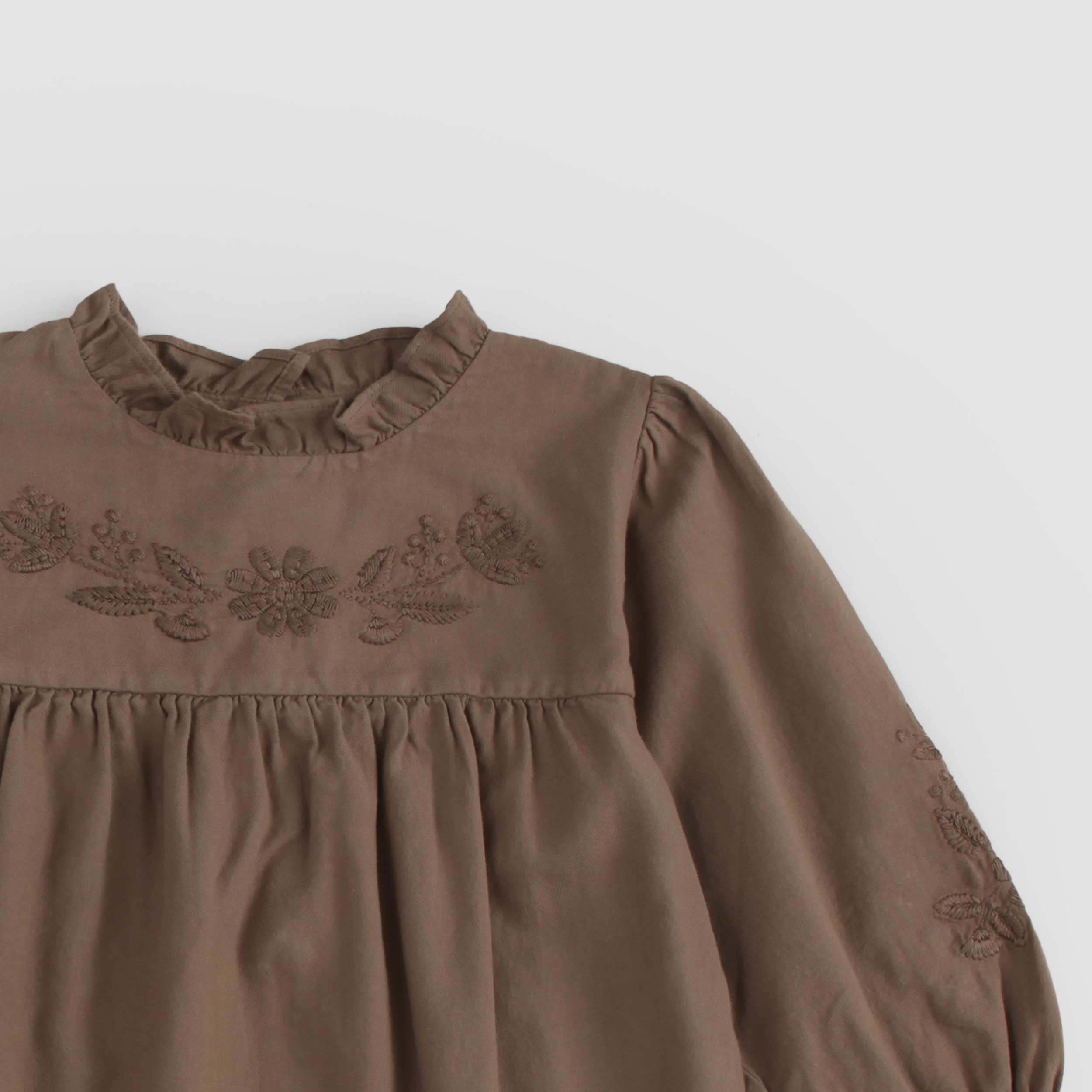 Abito Nocciola Con Ricamo Firmato BABE AND TESS - annameglio.com abbigliamento moda