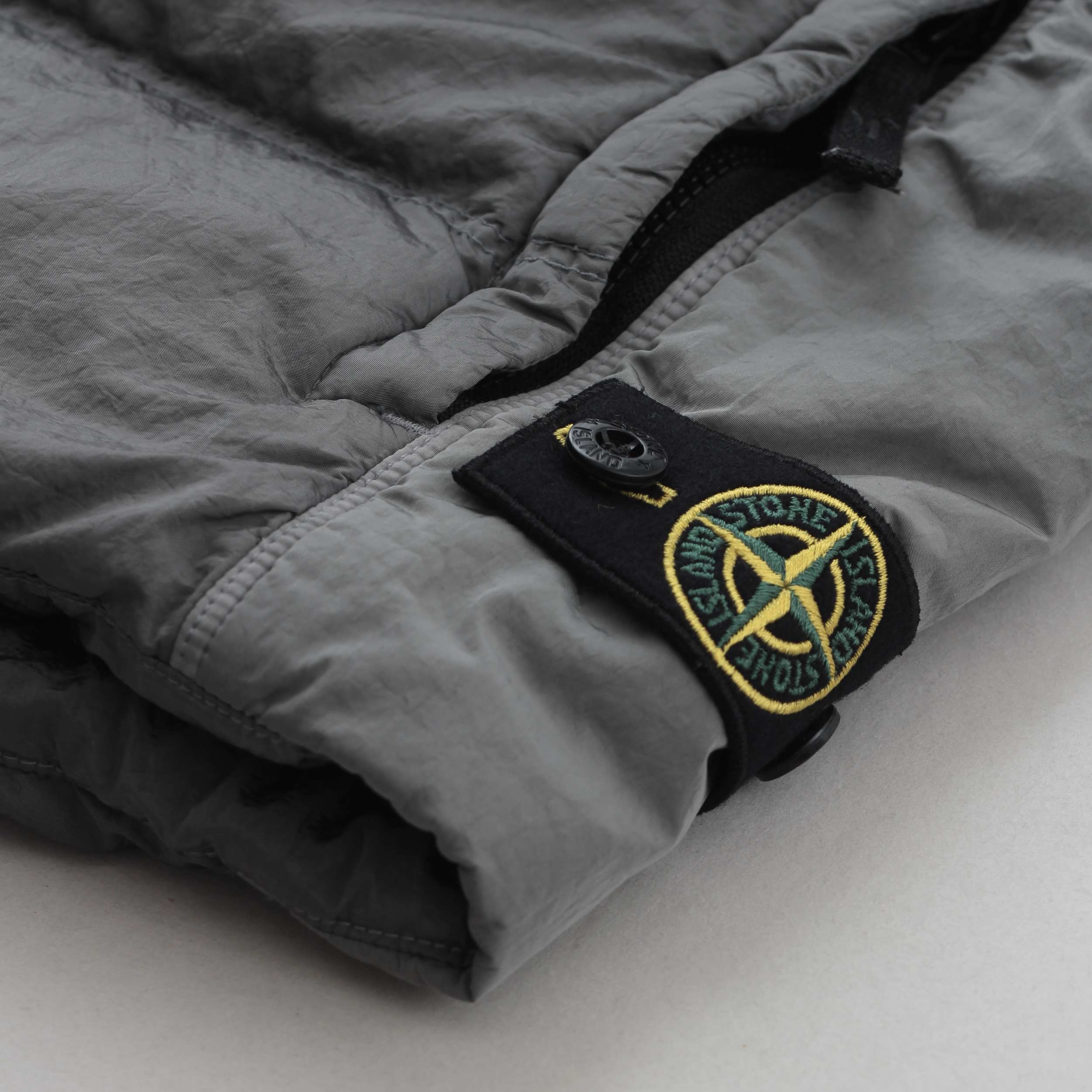 Smanicato Grigio Perla Firmato STONE ISLAND - annameglio.com abbigliamento moda