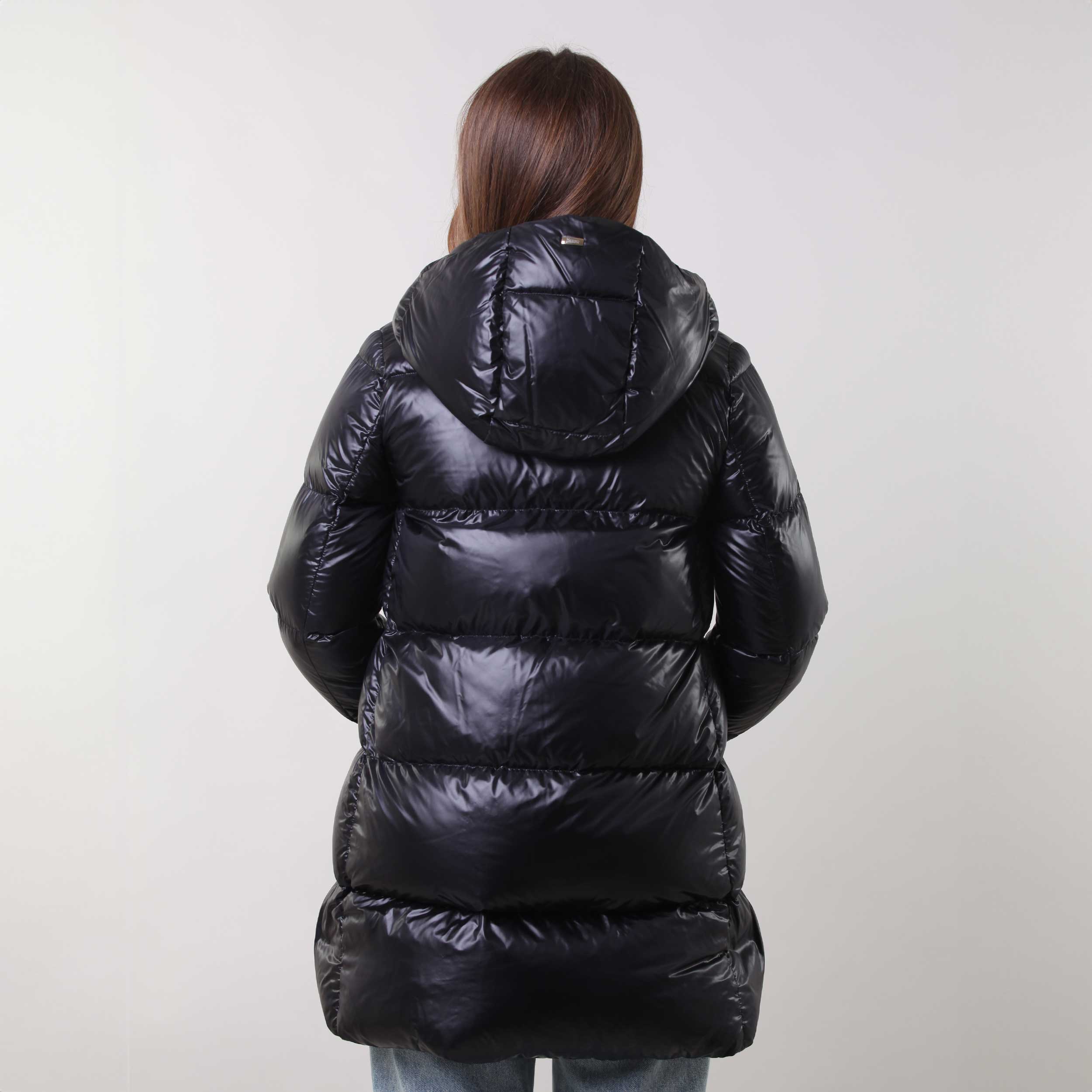 Piumino Nero Con Cappuccio Firmato HERNO - annameglio.com abbigliamento moda