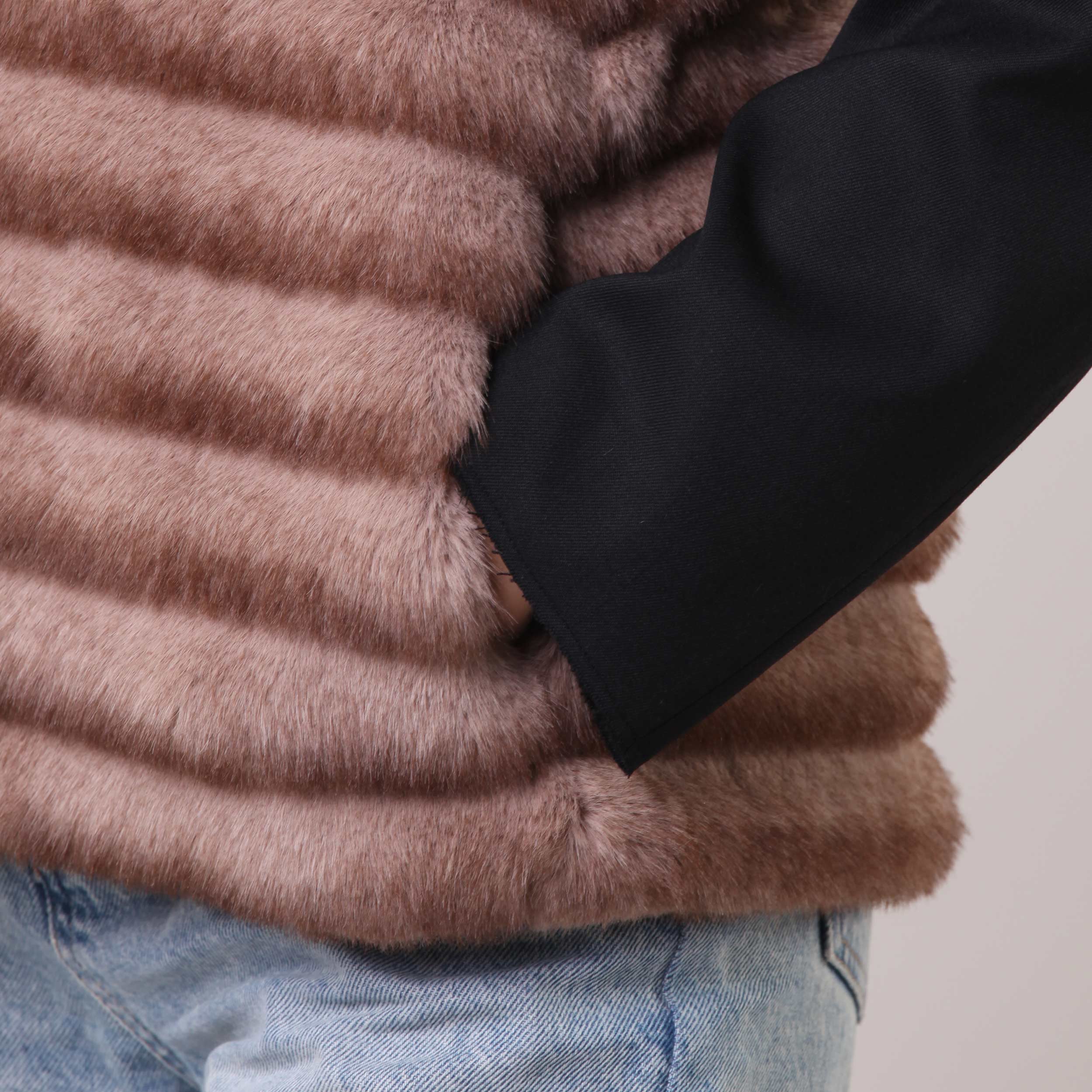 Gilet Teddy Marrone Firmato MONNALISA - annameglio.com abbigliamento moda