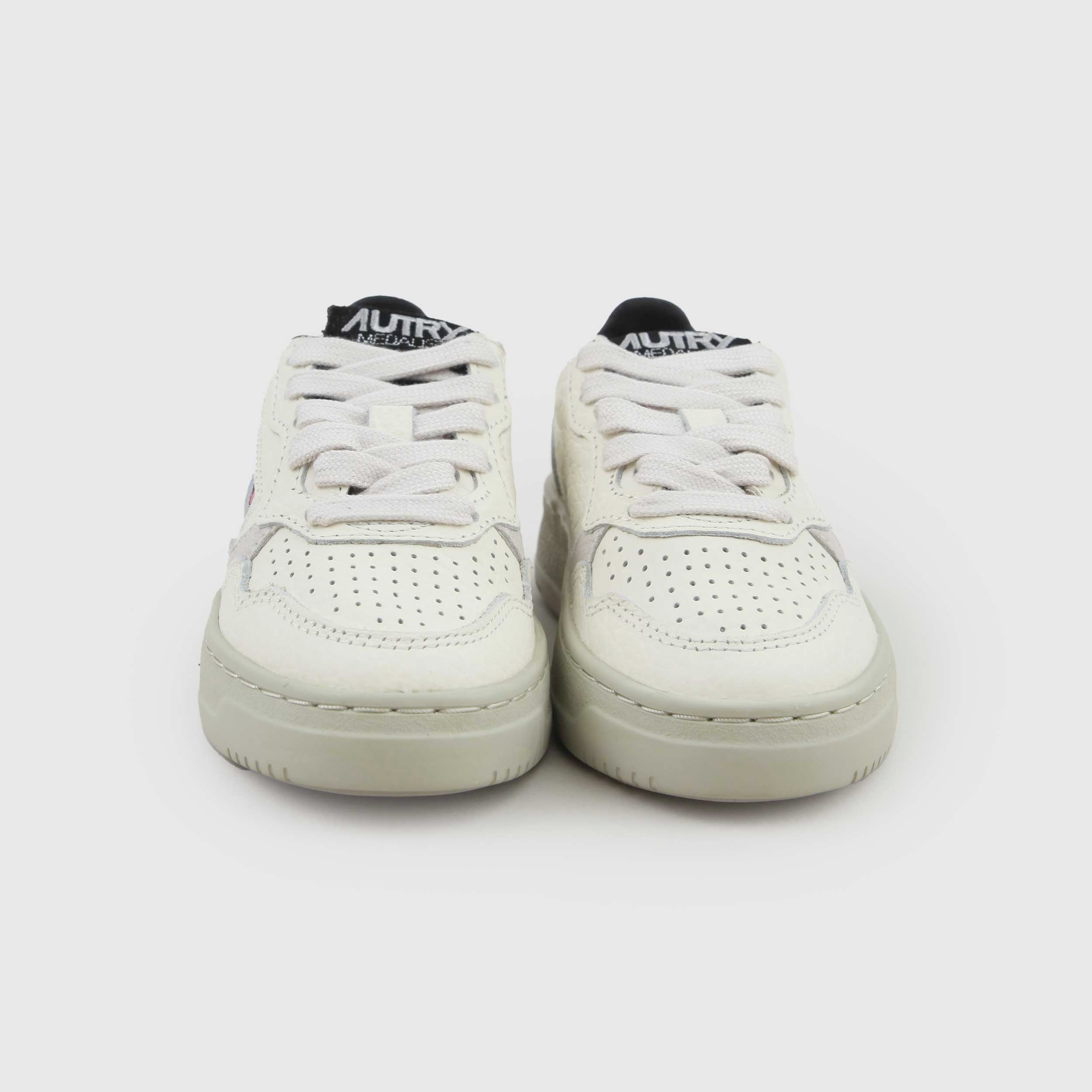 Sneakers Medalist Low Bianco E Verde Firmate AUTRY - annameglio.com abbigliamento moda