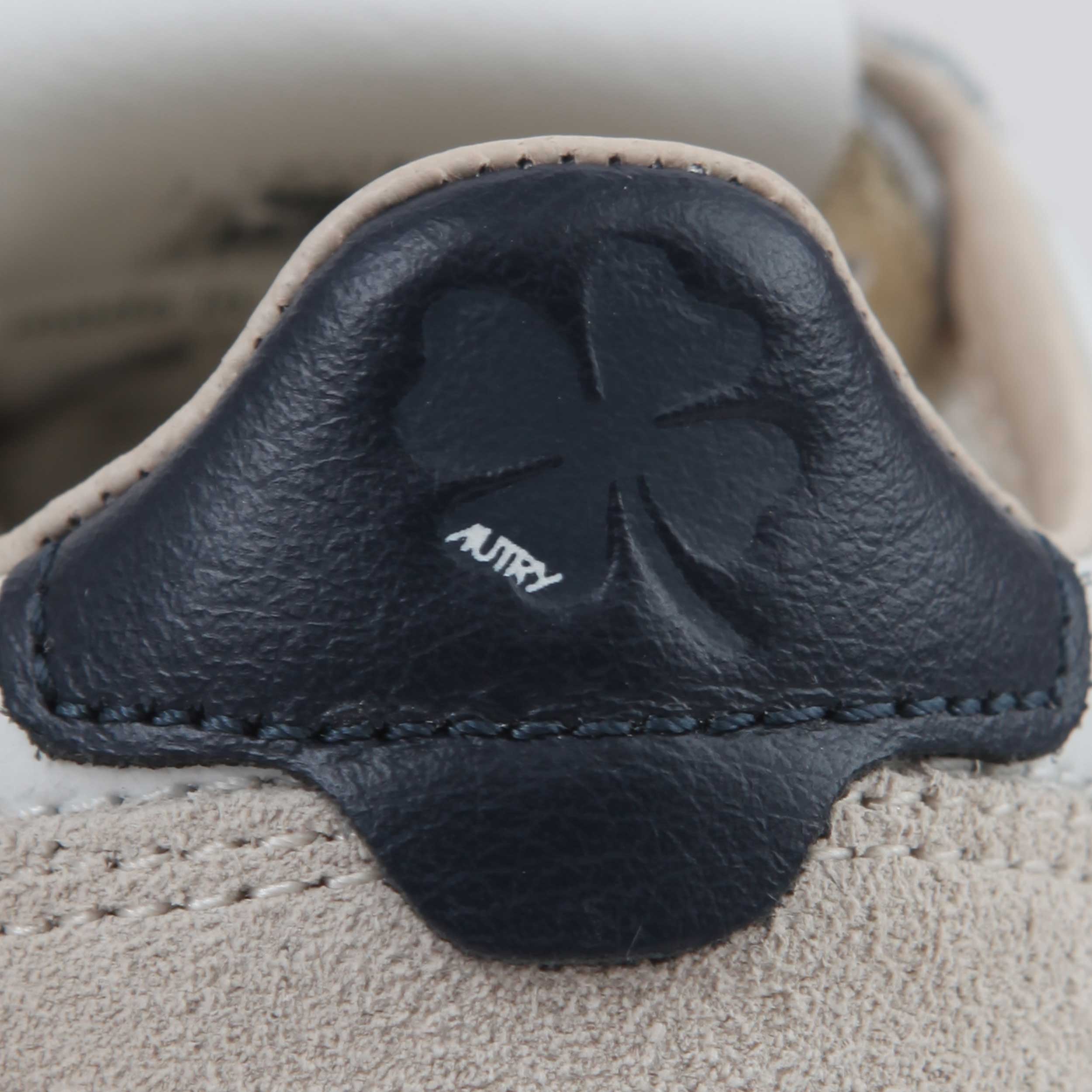 Sneakers Medalist Low Bianco e Blu Firmata AUTRY