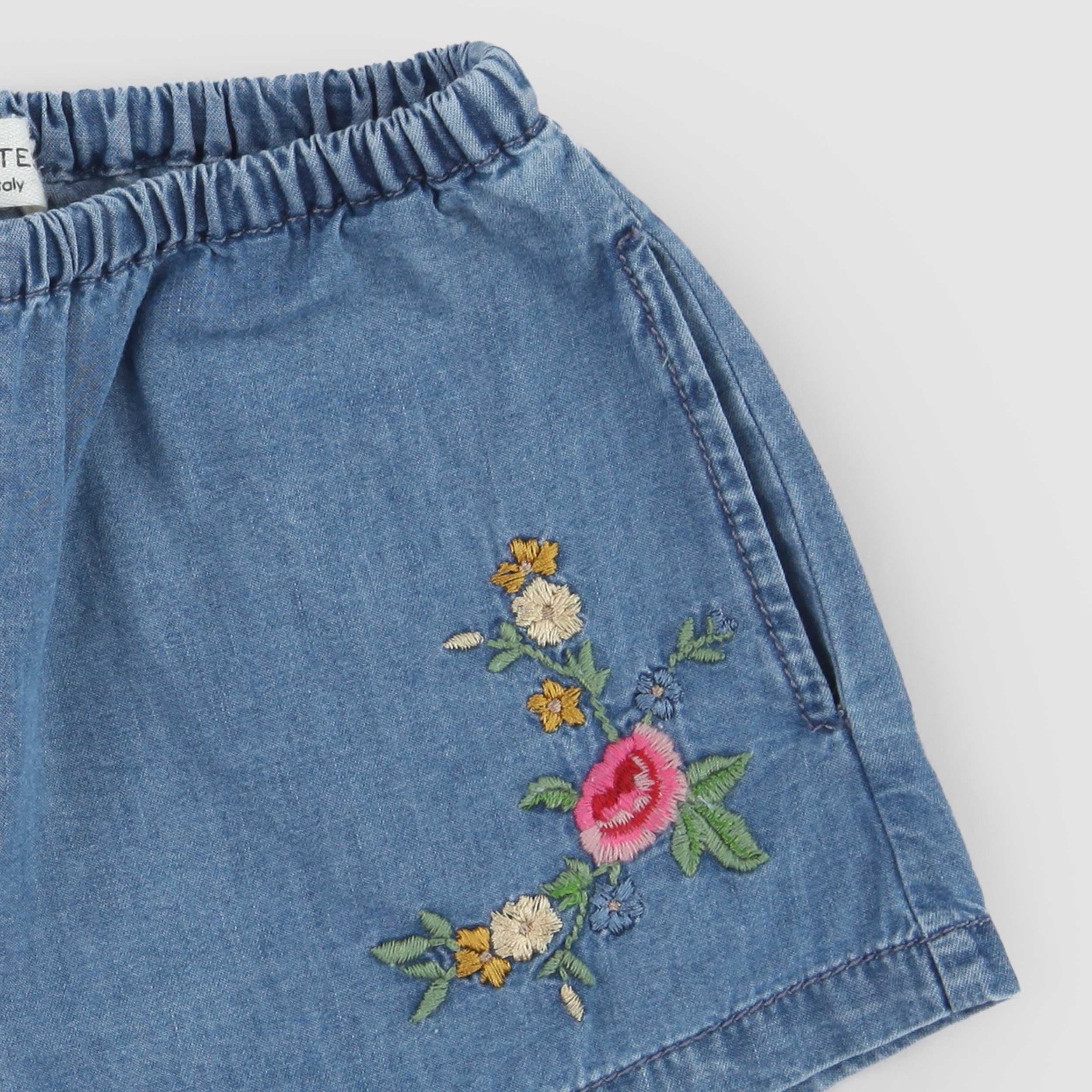 Shorts Blu con Ricamo Floreale Firmati BABE AND TESS