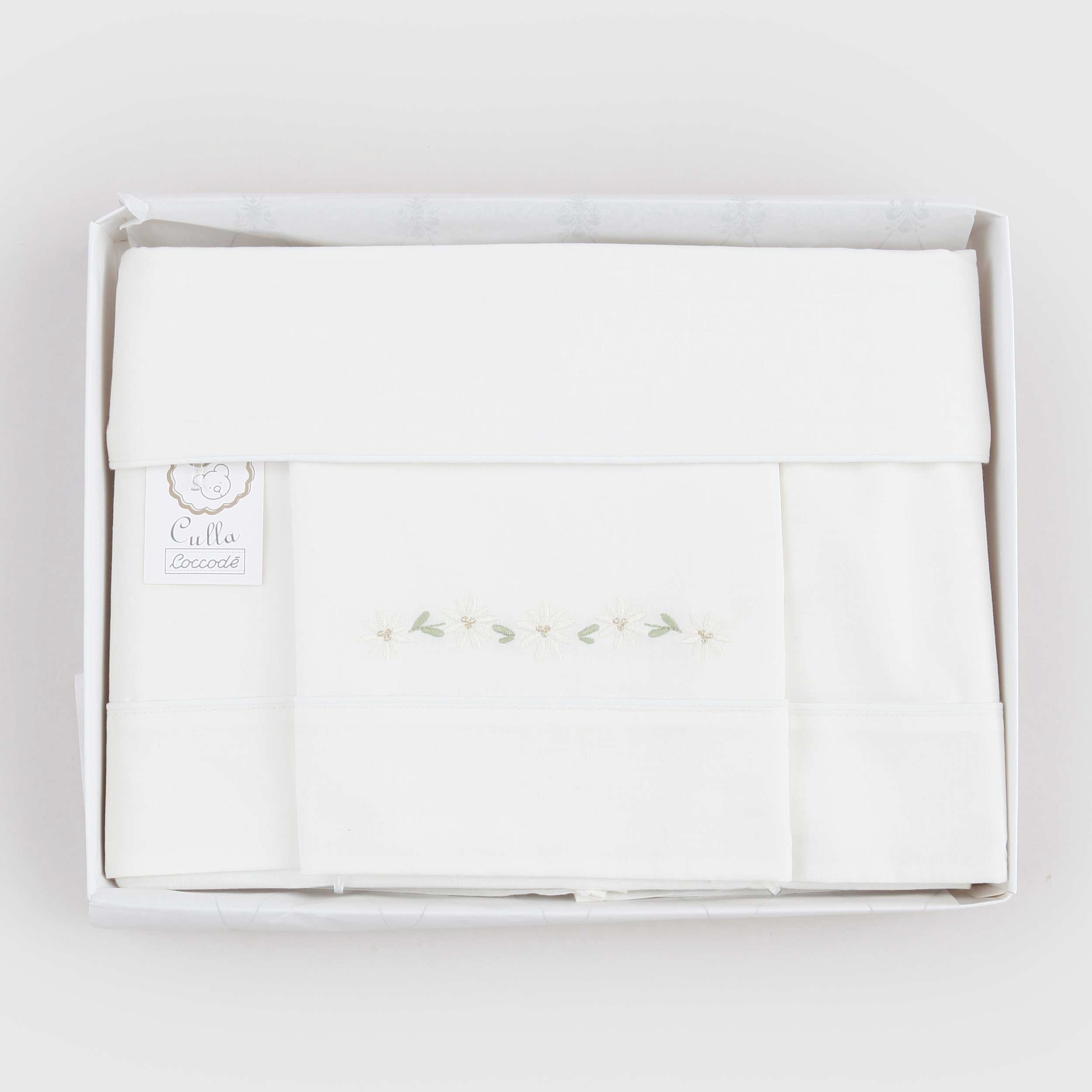 Coordinated Crib Three Pieces Cream and Green for Newborns by COCCODÈ