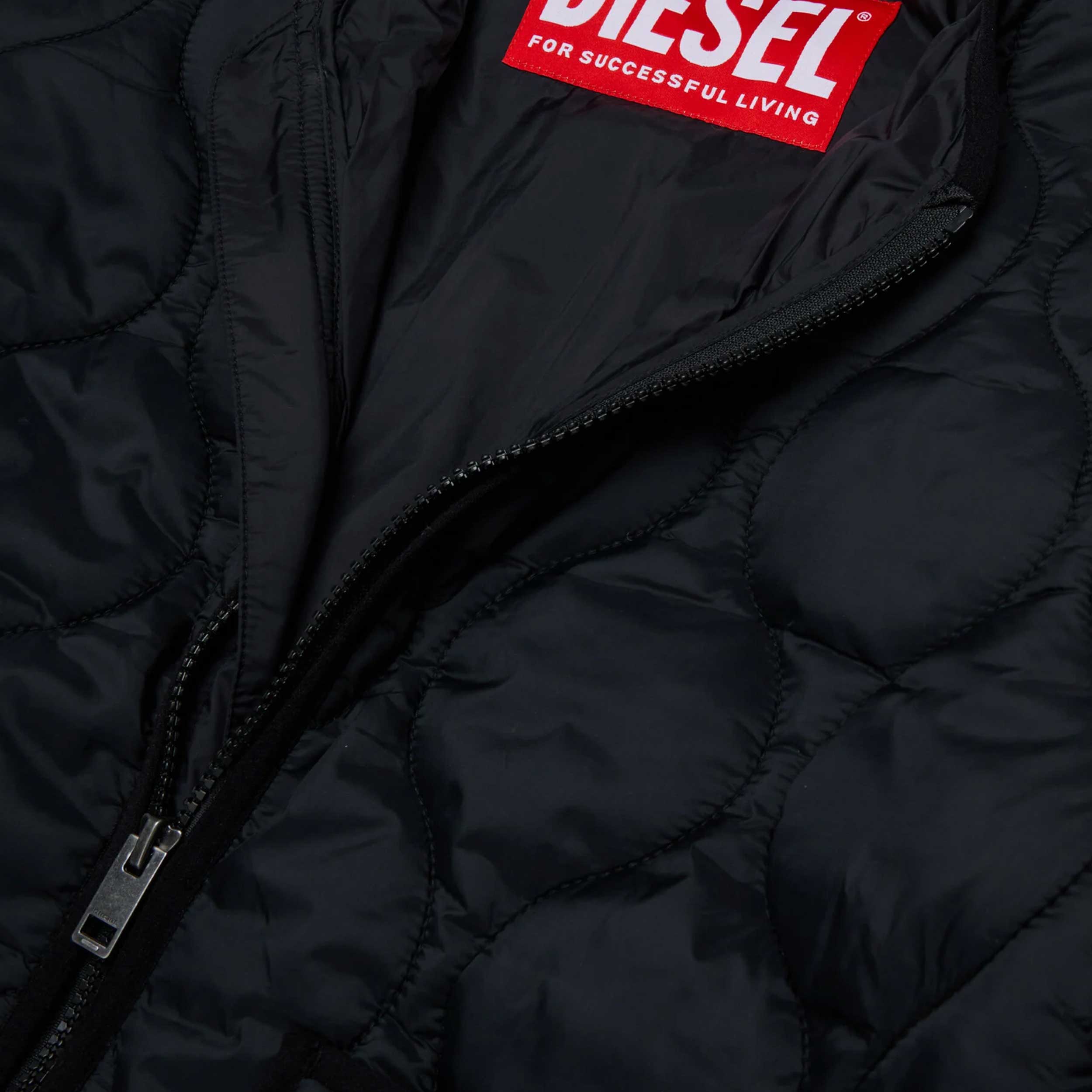 Piumino Nero Trapuntato con Logo Stampato By DIESEL