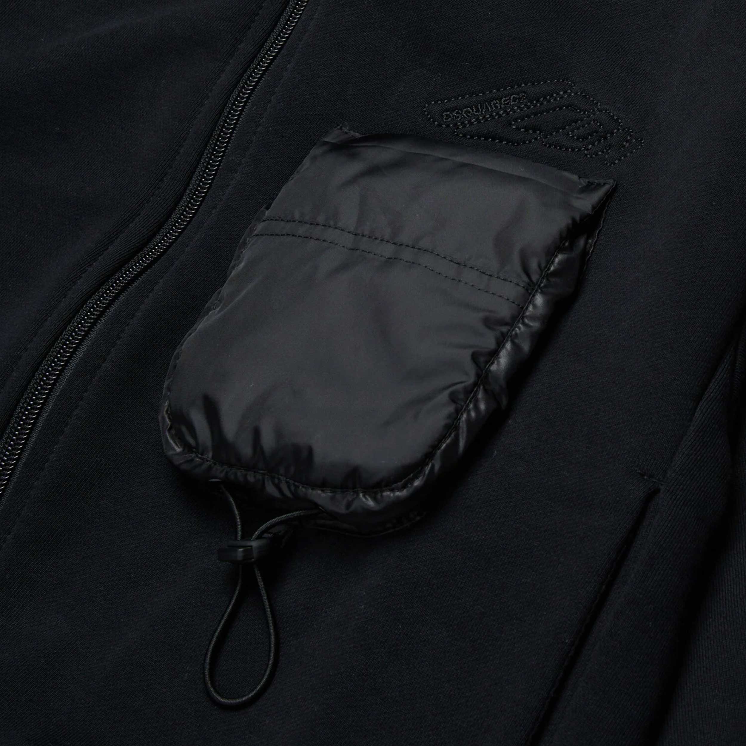 Felpa Nera Con Cappuccio E Taschino Firmata DSQUARED2