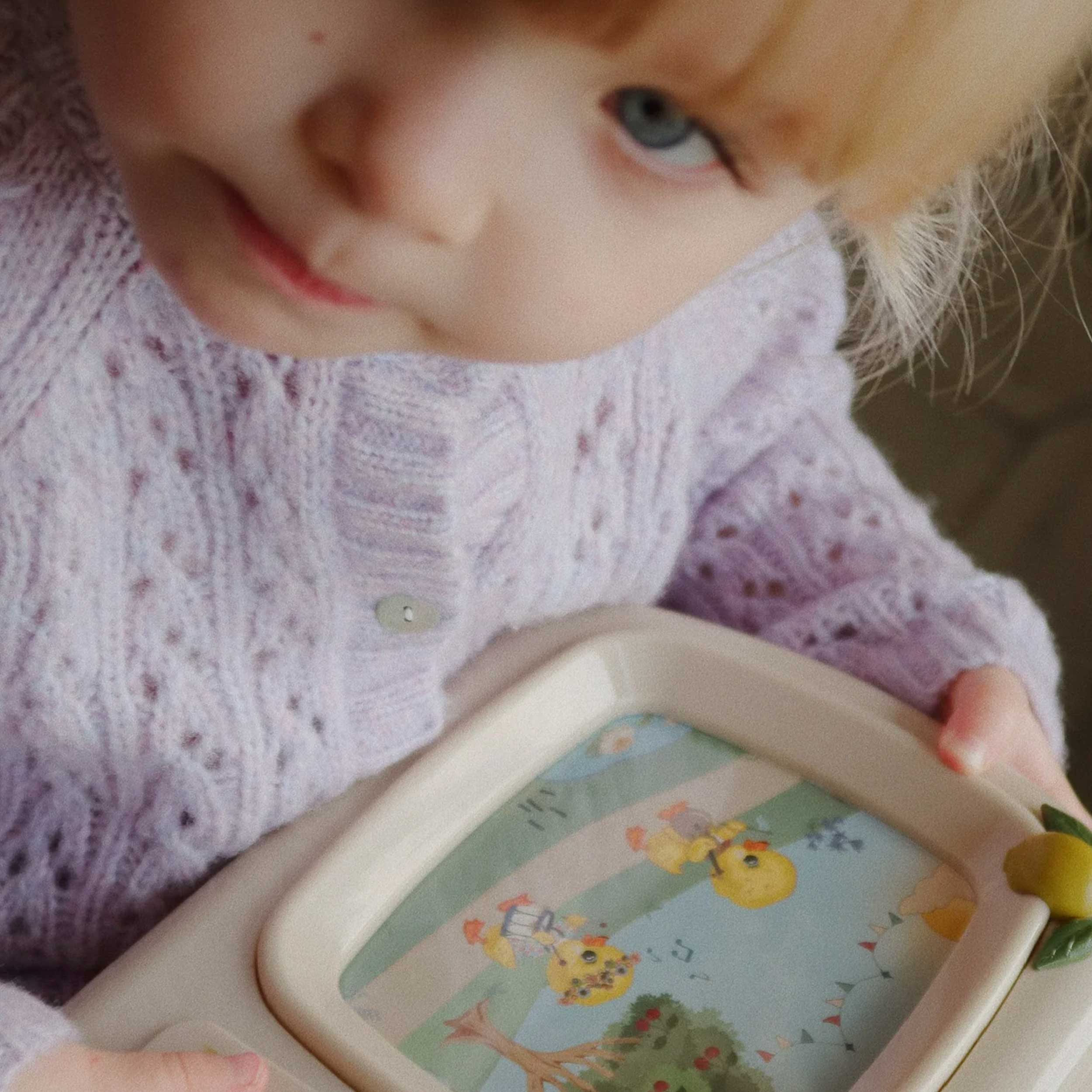 Piccola Tv Giocattolo Melody Beige Firmata KONGES SLOJD