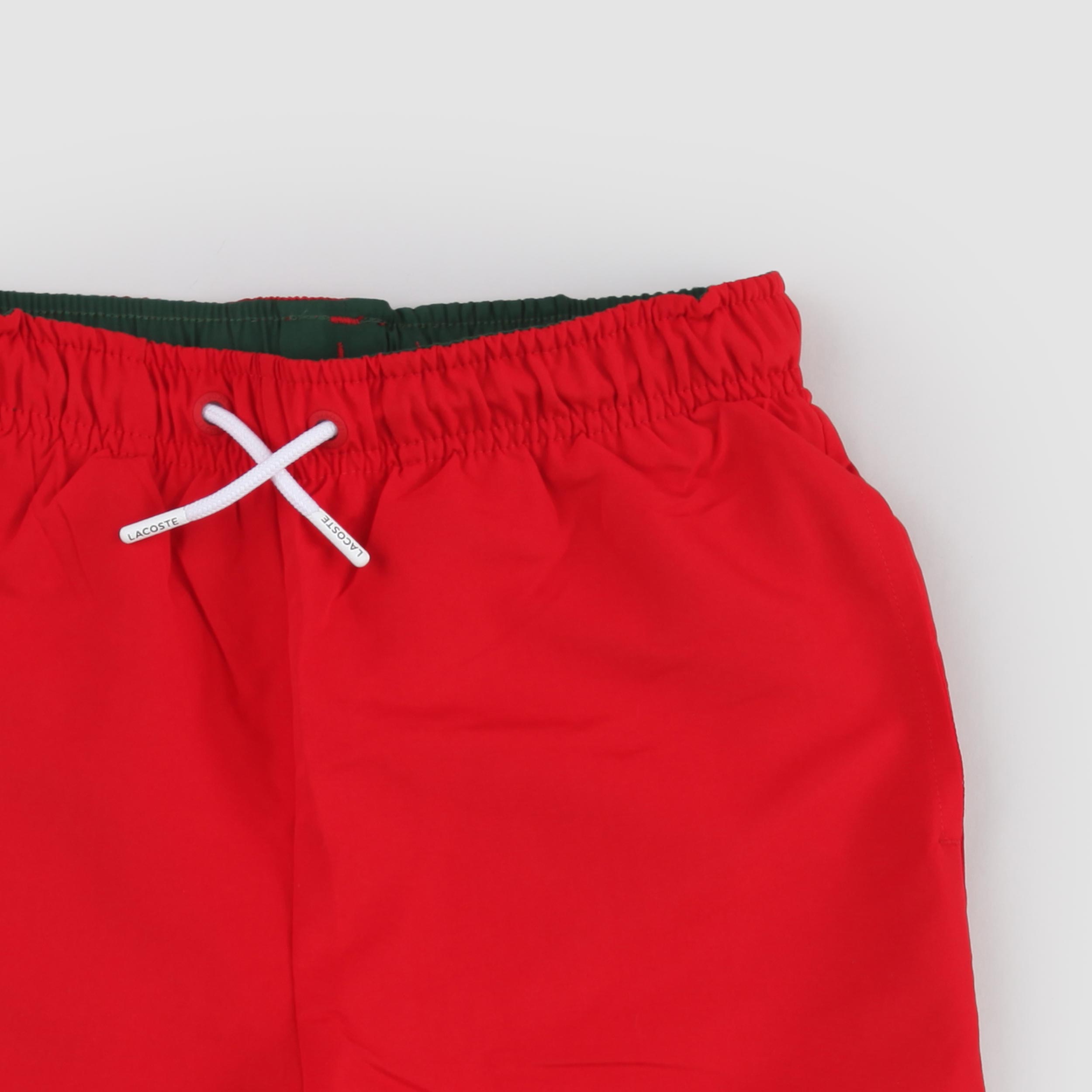 Costume Rosso con Targhetta Verde Firmato LACOSTE