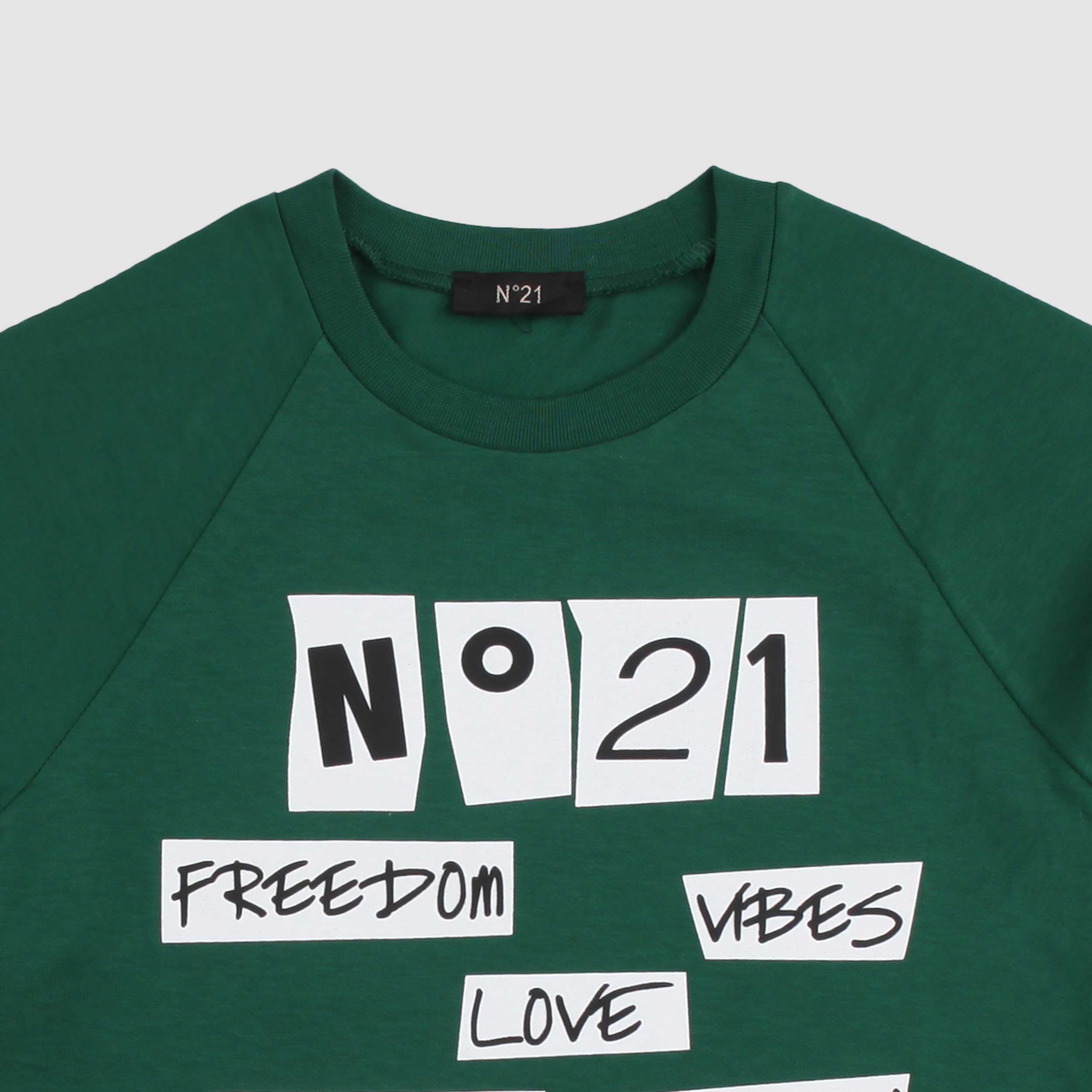 Green T-shirt with contrasting print by N.21