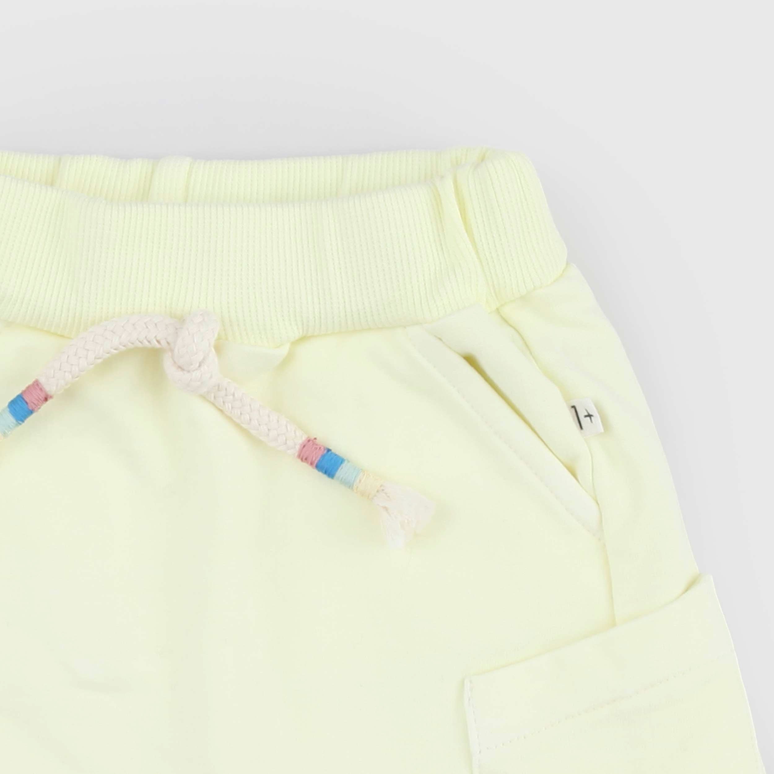 Shorts Color Giallo Firmati ONE MORE IN THE FAMILY